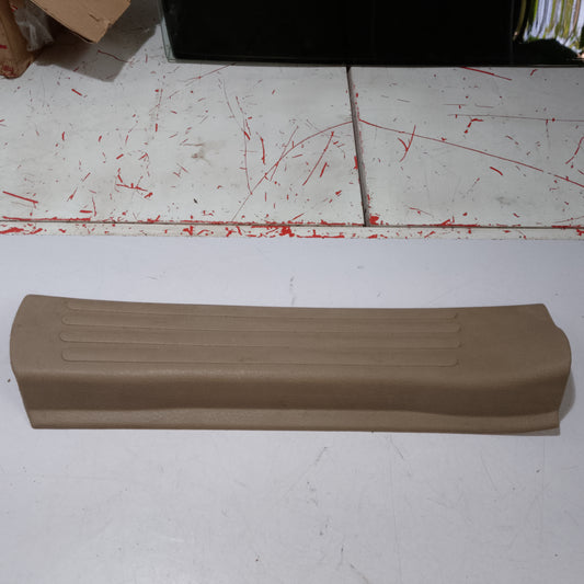 Door Opening Floor Carpet P/S Retainer | Explorer 2009