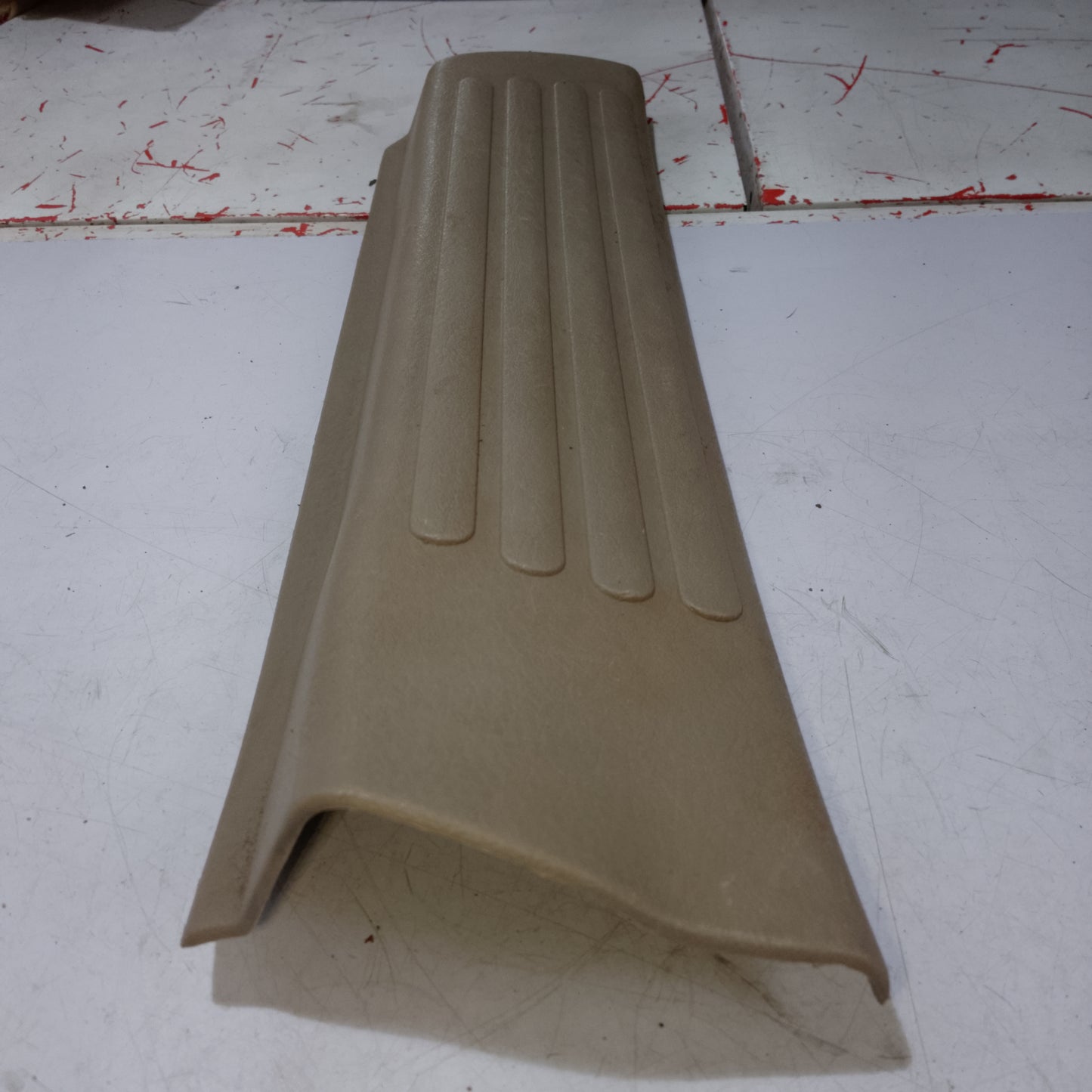 Door Opening Floor Carpet P/S Retainer | Explorer 2009
