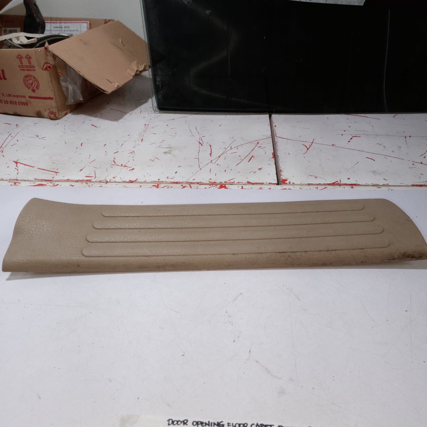 Door Opening Floor Carpet P/S Retainer | Explorer 2009