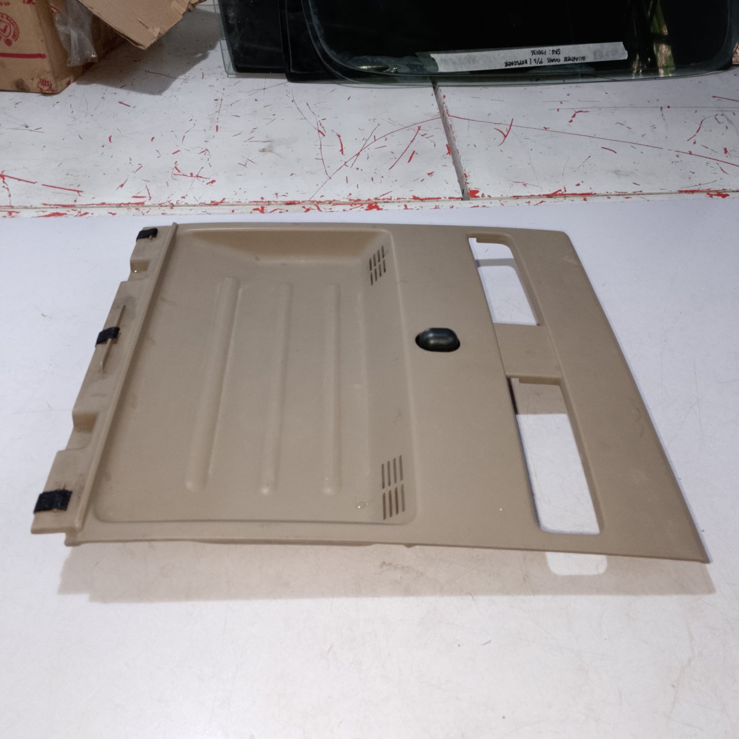 Dashboard Tray | Explorer 2009
