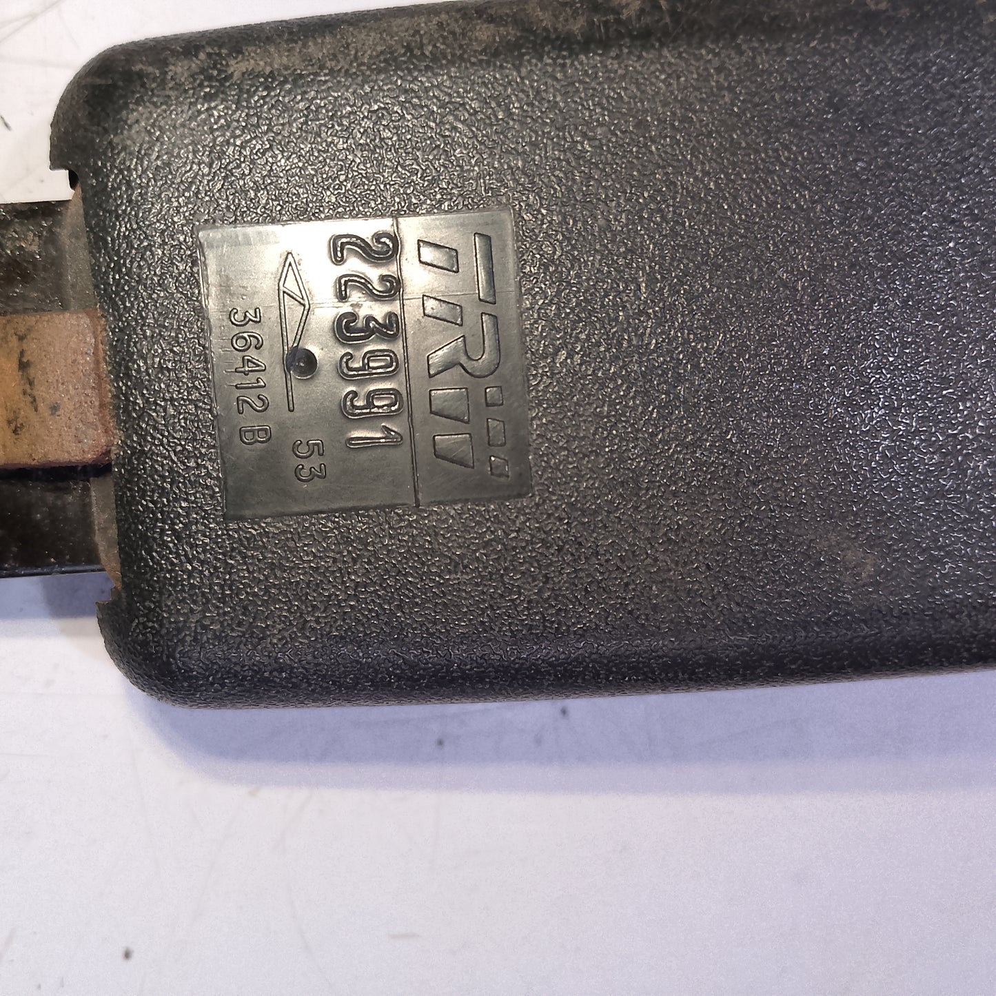 Seatbelt holder Ford expedition