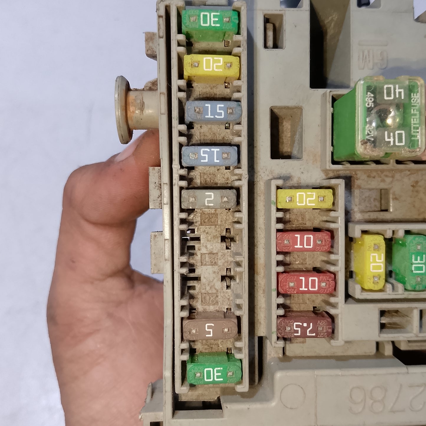 Dashboard fuse Box Chevrolet Cruze