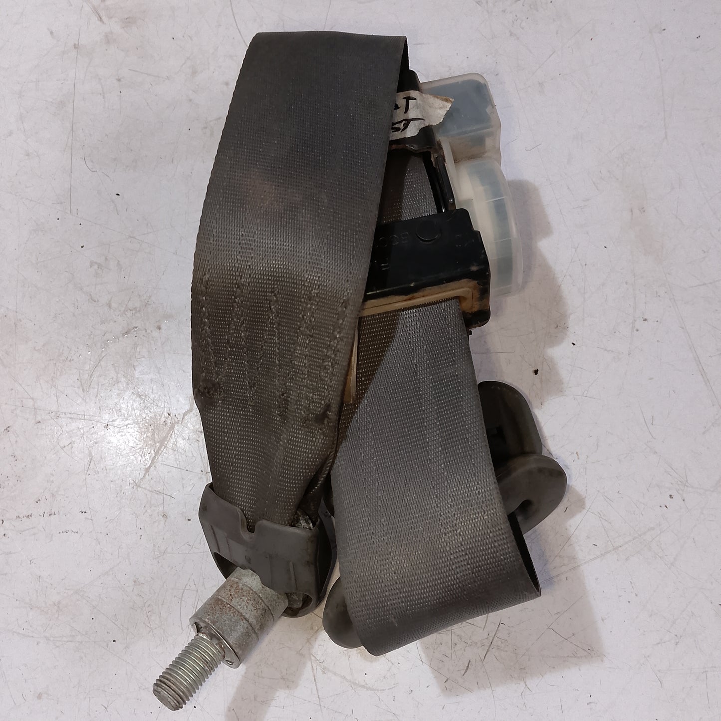 Seatbelt 2nd row seat. D/S ford Everest