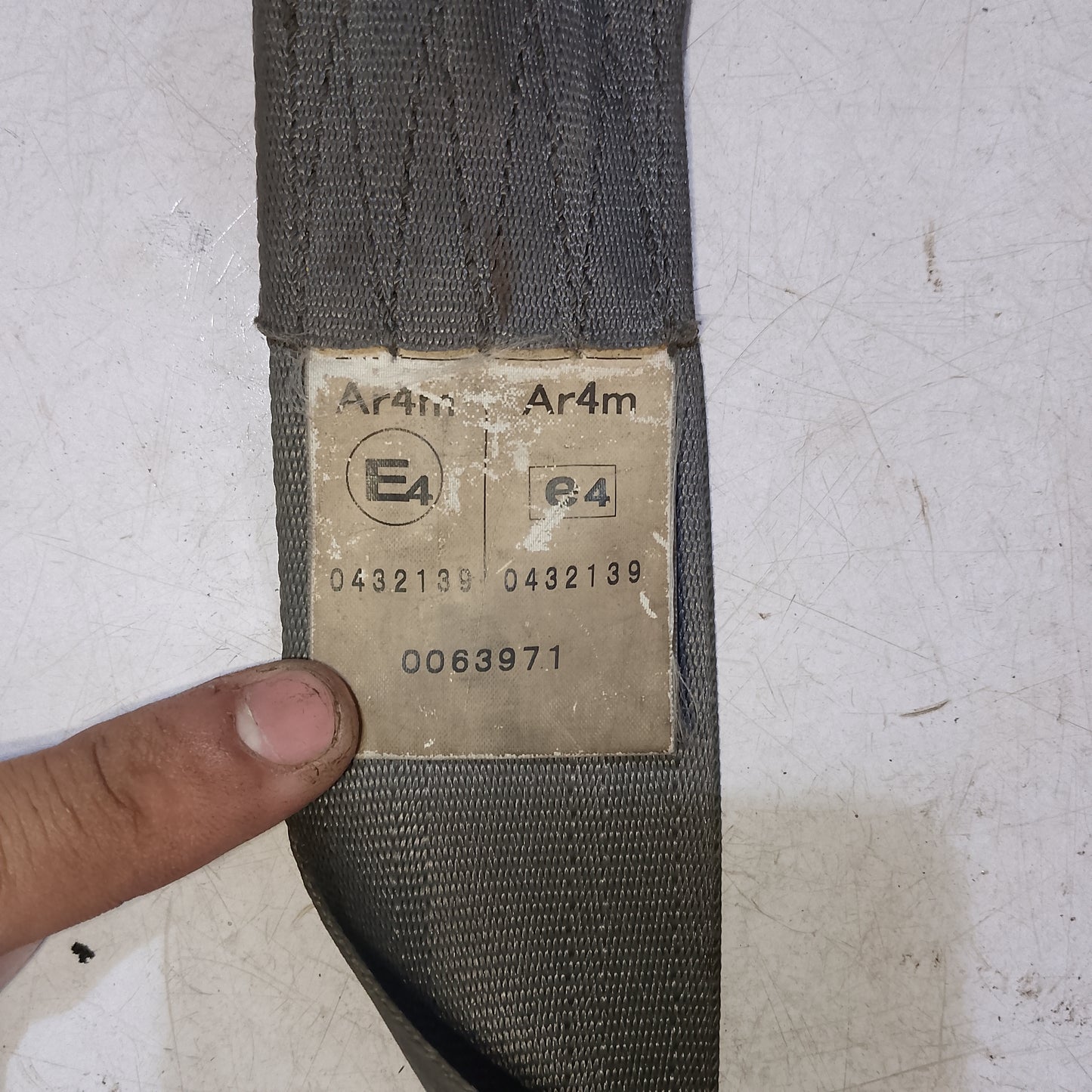 Seatbelt 2nd row seat. D/S ford Everest