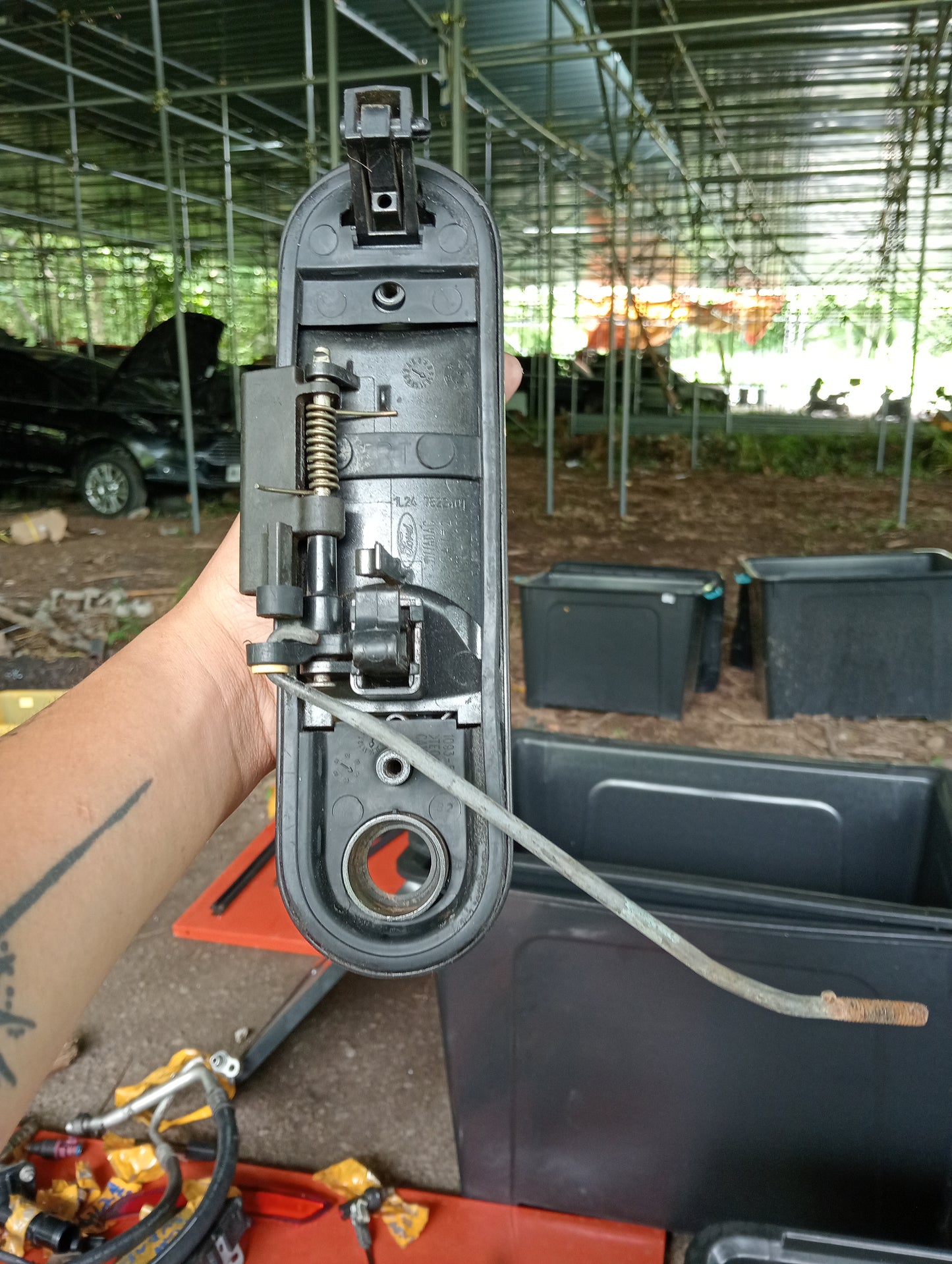 Ford Explorer | Eddie Bauer | Front Driver Side Outer Door Handle
