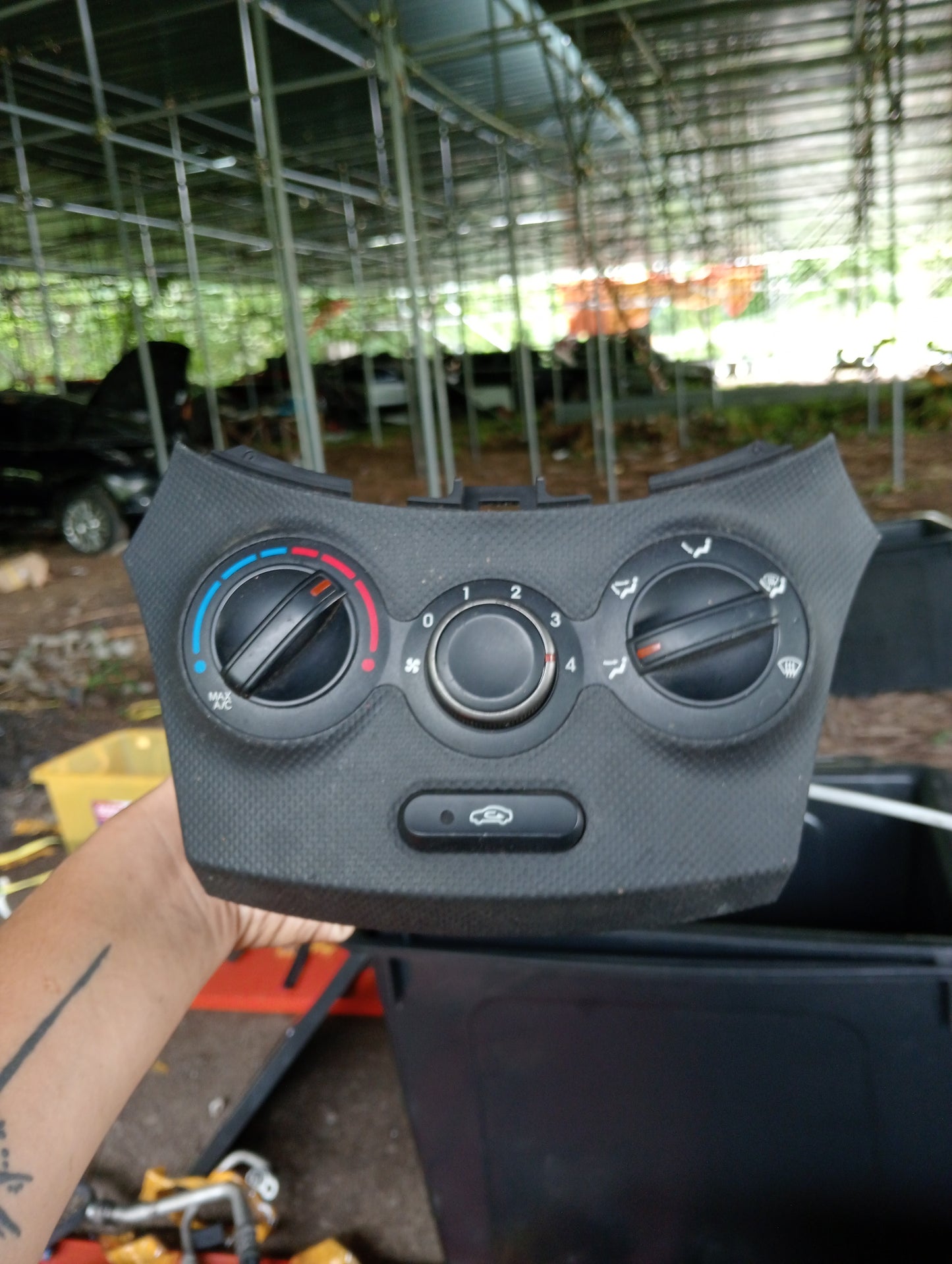 Hyundai Accent | 2016 | Climate Control