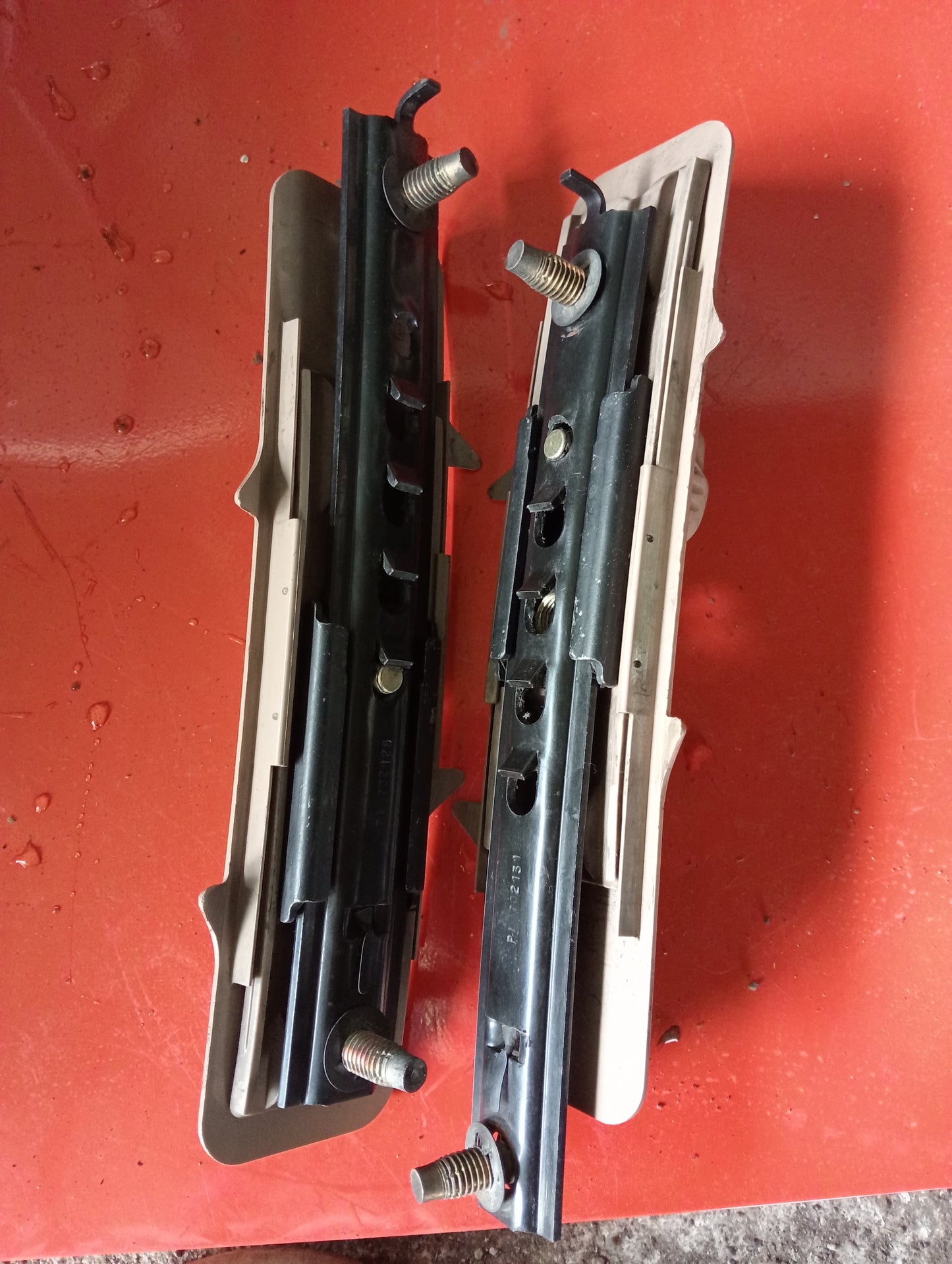 Ford Explorer | Sport Trac | 2pcs Seat Belt Cover