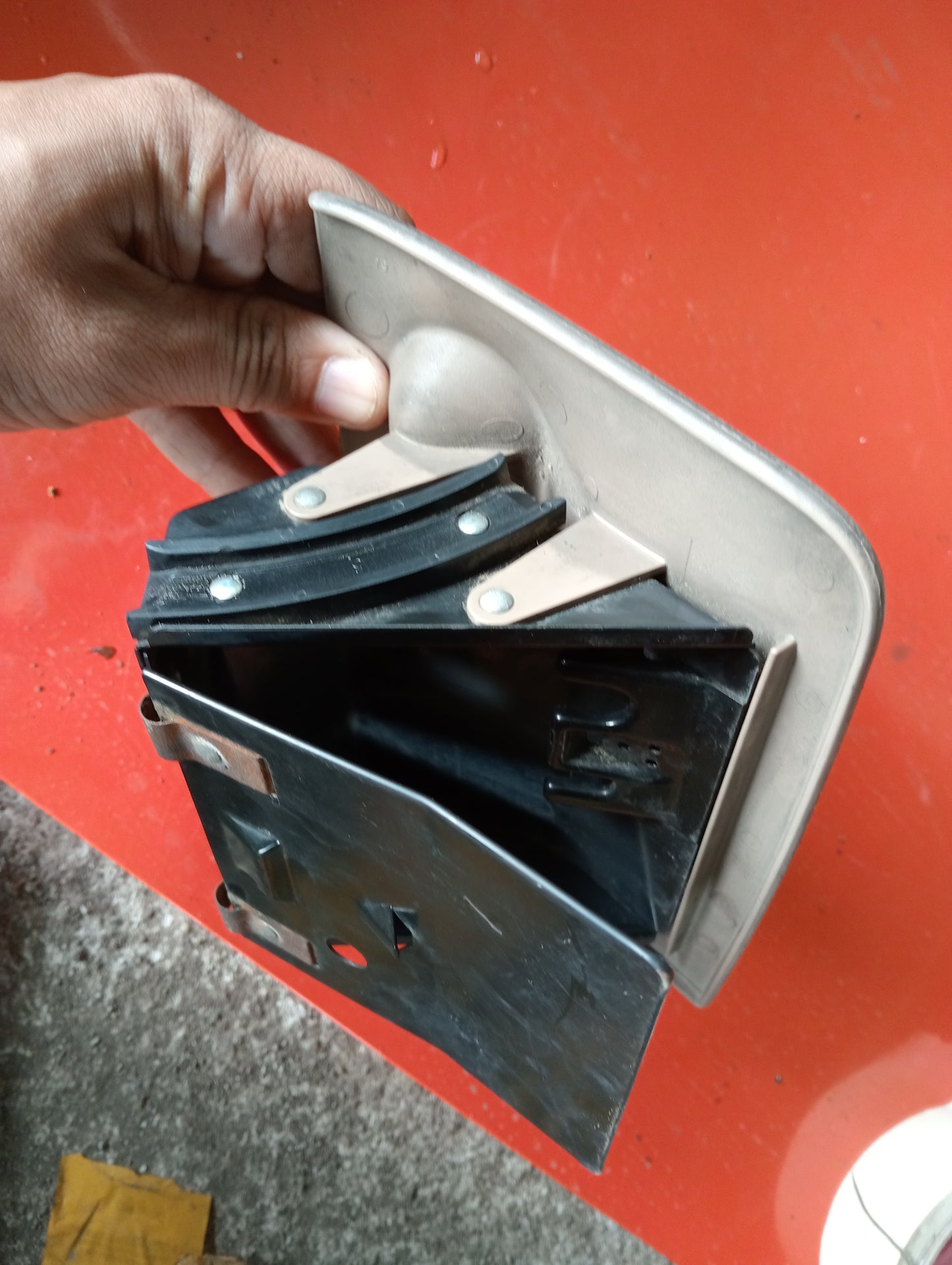 Ford Explorer | Sport Trac | Cup / Coin Holder