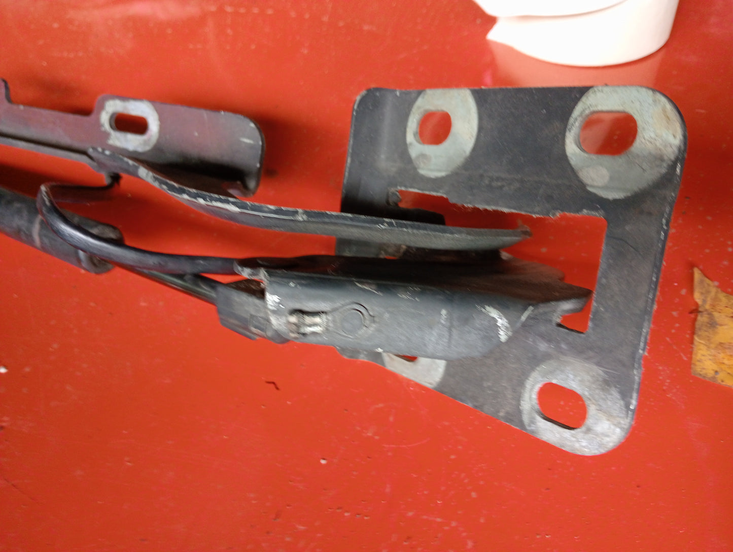 Ford Explorer | Sport Trac | Hood Hydraulic