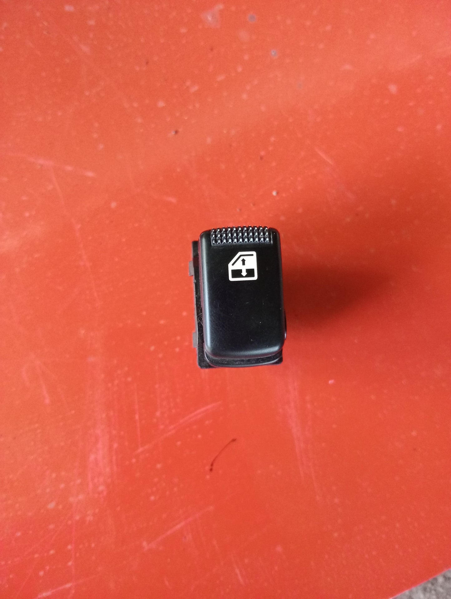 Hyundai Tucson | 2004 | Window Switch Front Passenger Side