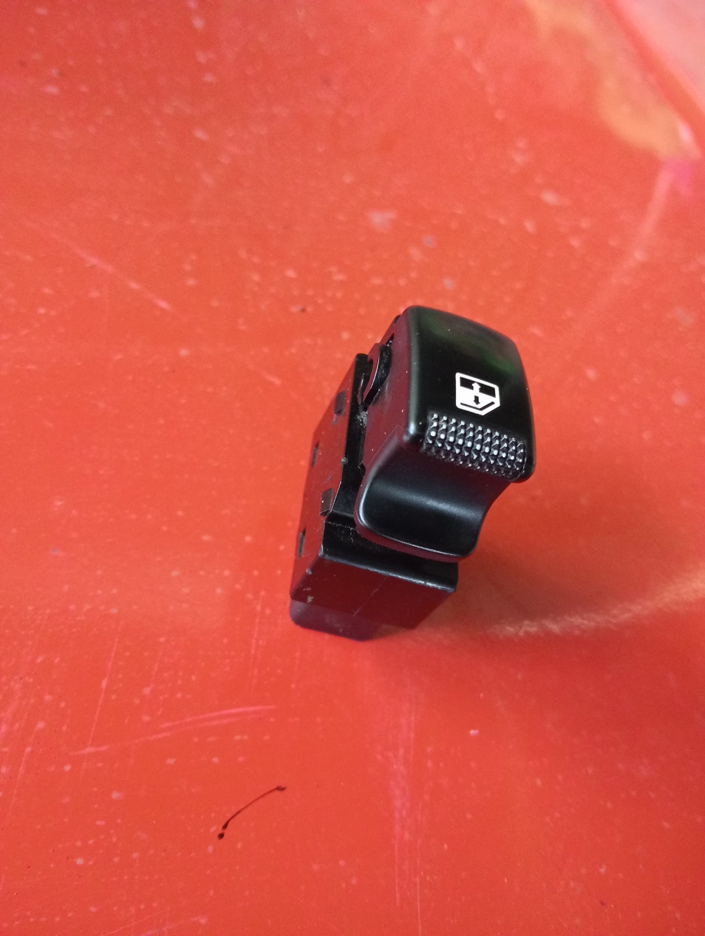 Hyundai Tucson | 2004 | Window Switch Front Passenger Side