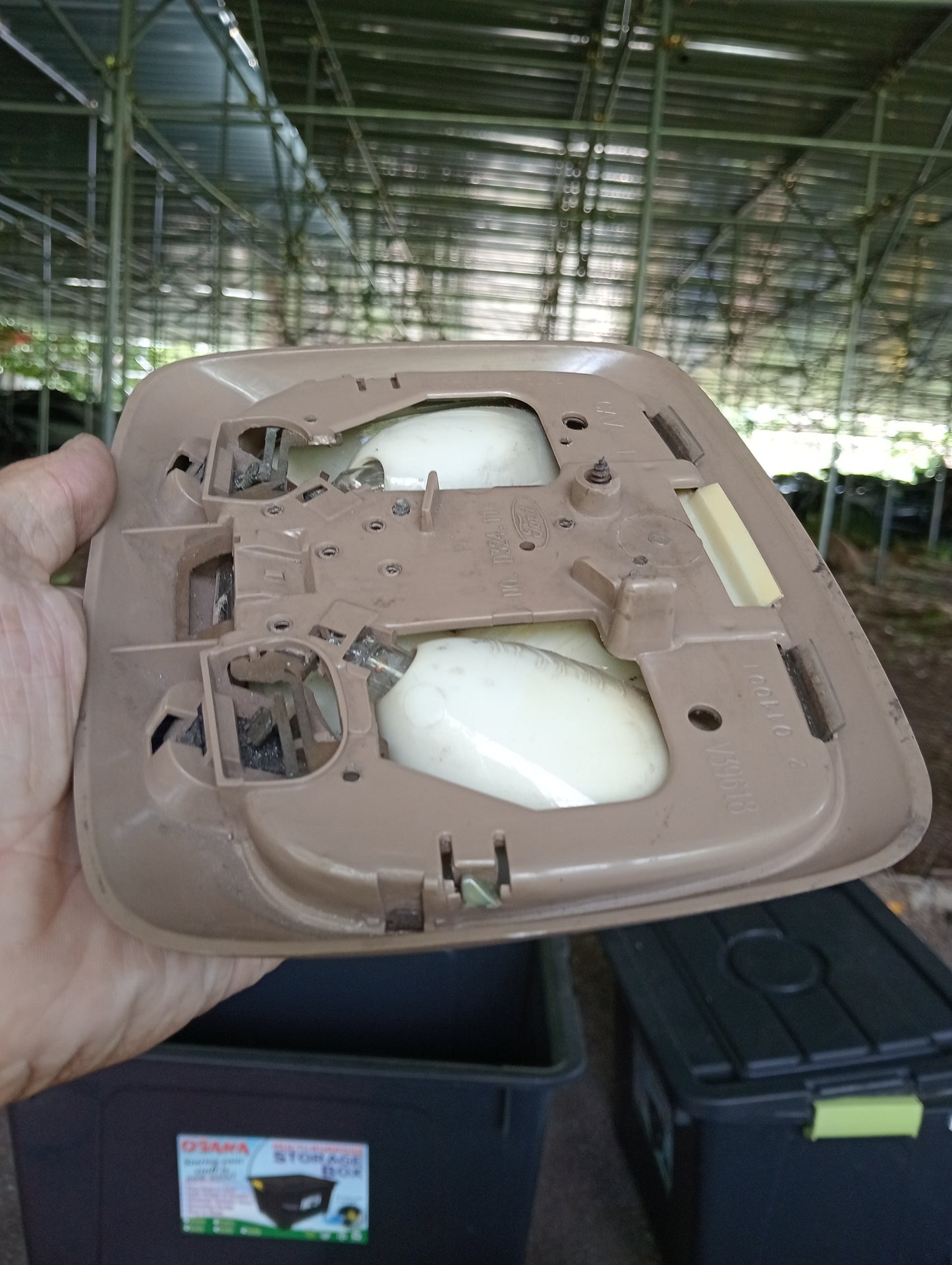 Ford Explorer | Eddie Bauer | Dome Light