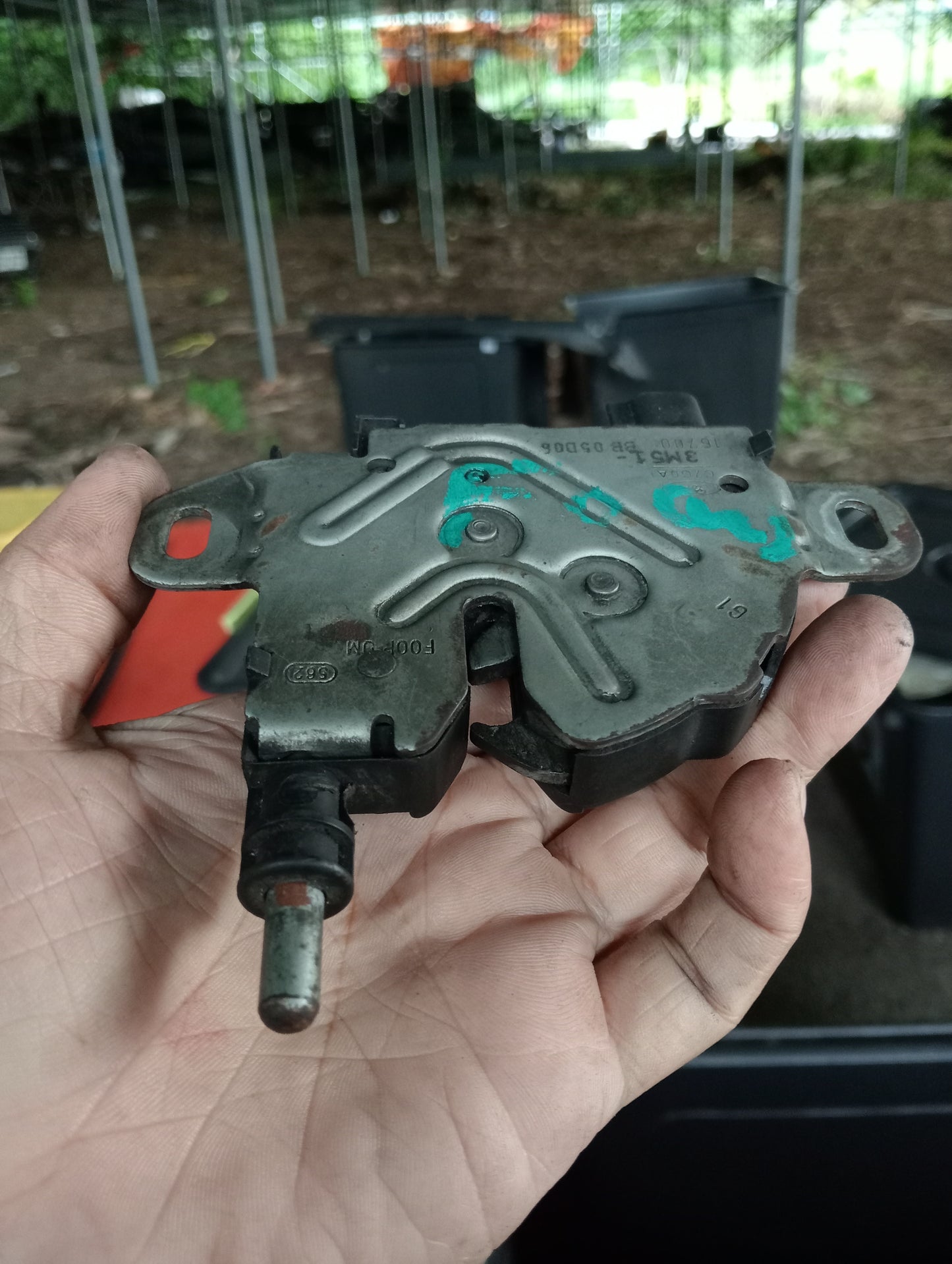 Ford Focus | Hood Lock Actuator