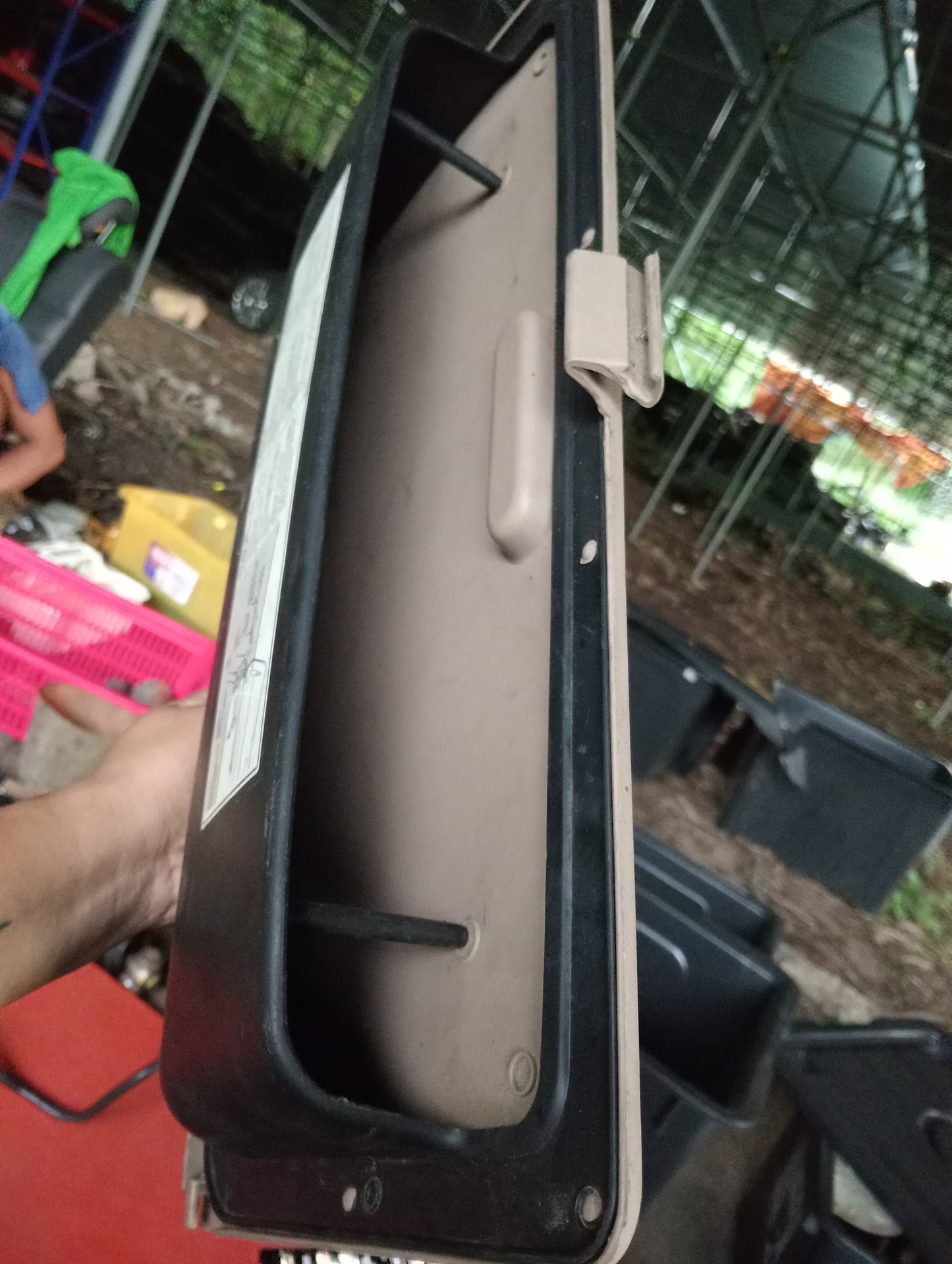 Ford Explorer | Glove Box Cover
