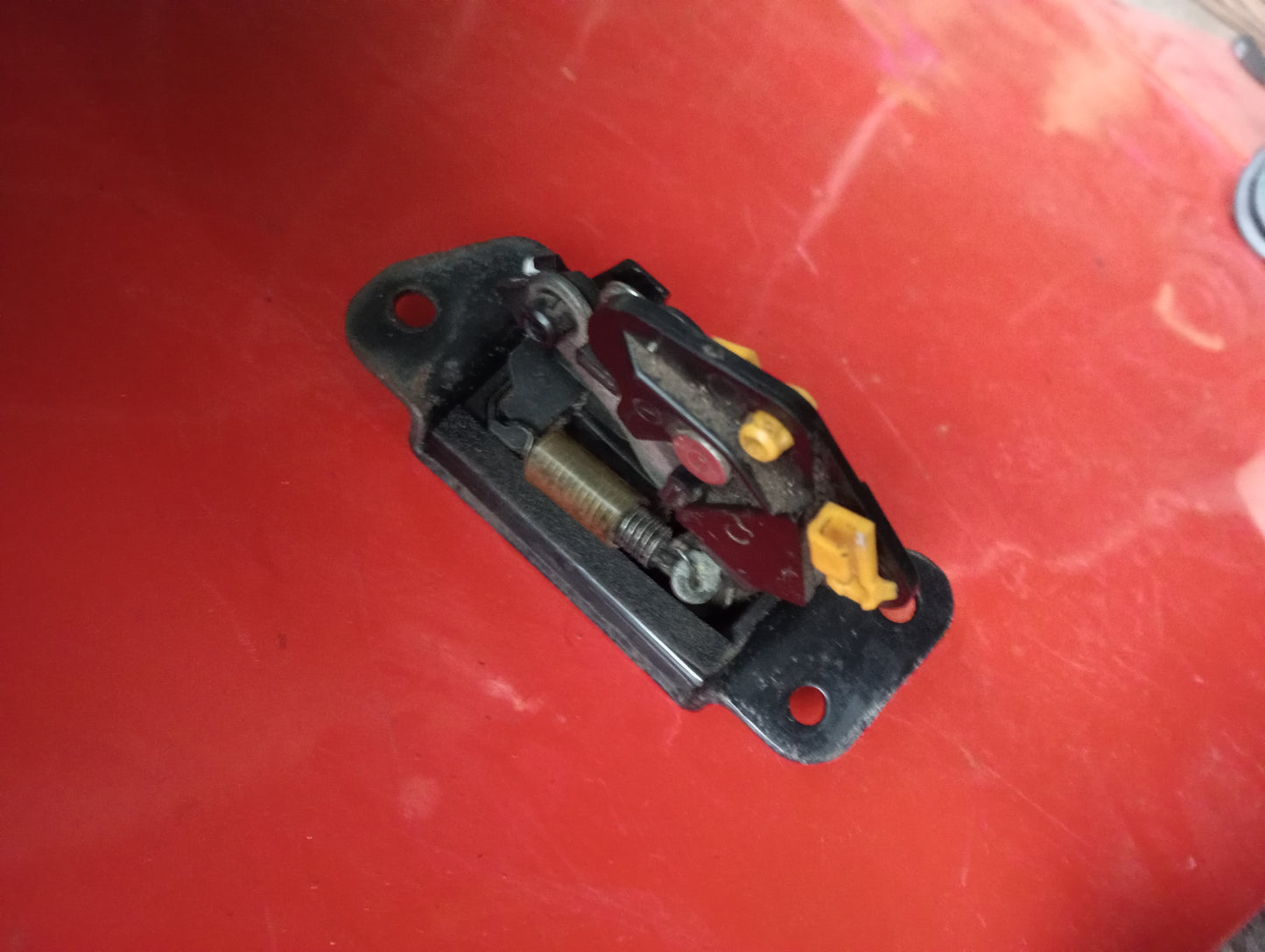 Mazda 3 | Hood Lock Actuator