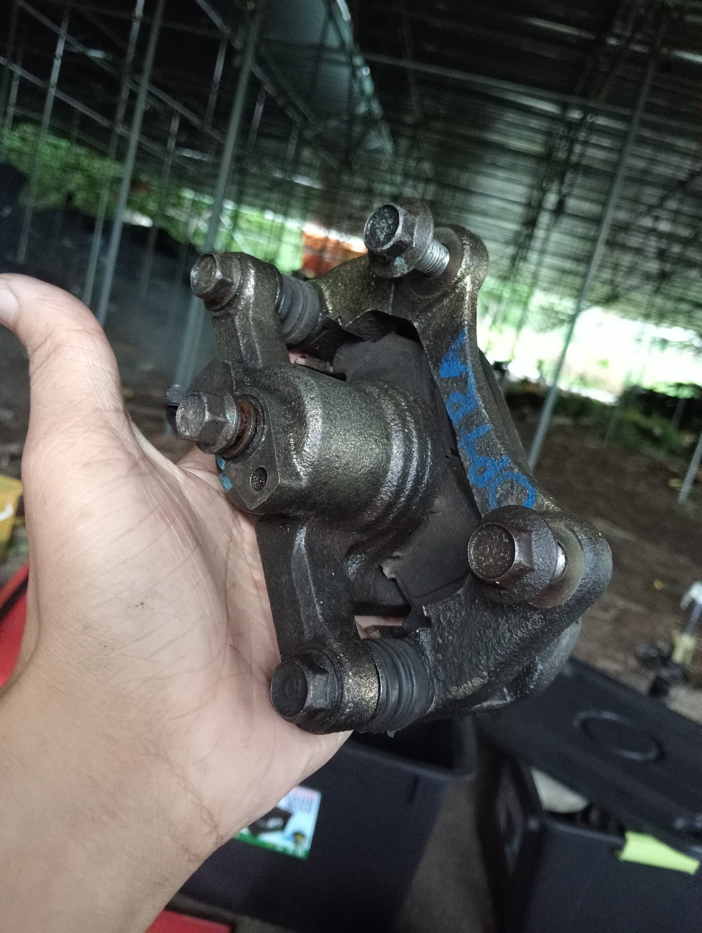 Chevrolet Optra | 1.6 | Brake Caliper Rear Driver Side