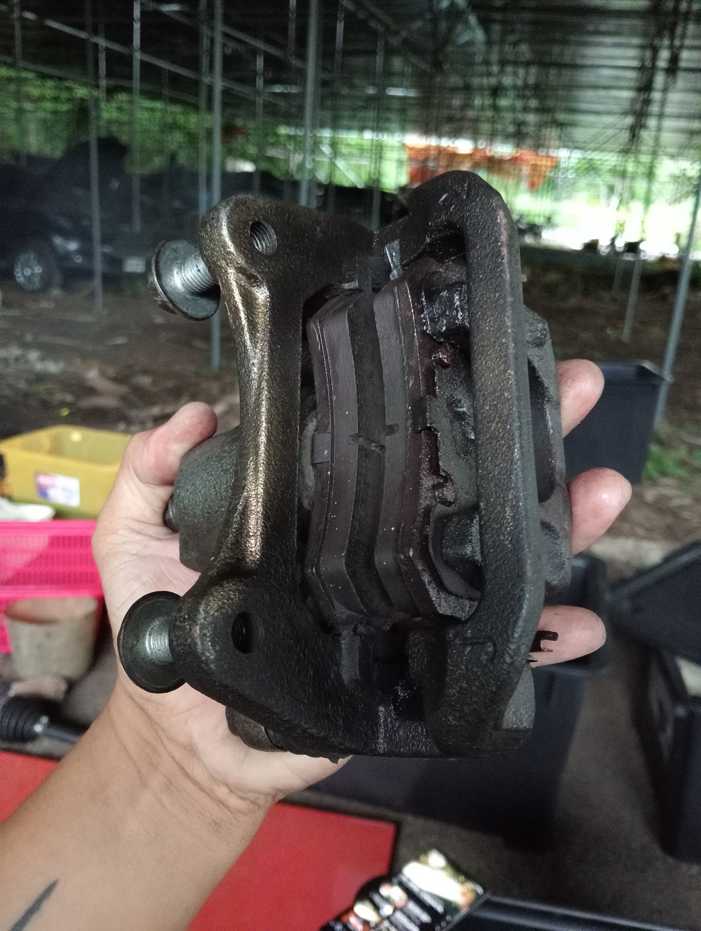 Chevrolet Optra | 1.6 | Brake Caliper Rear Driver Side