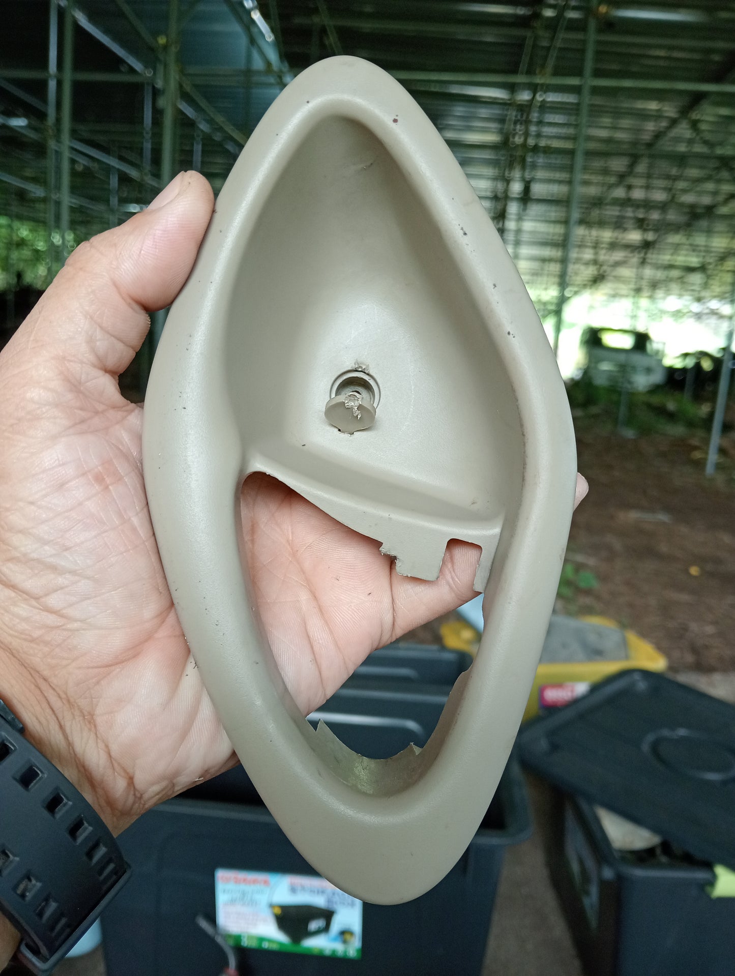 Ford Escape | 2.3 | Driver Side Inner Door Handle Cover