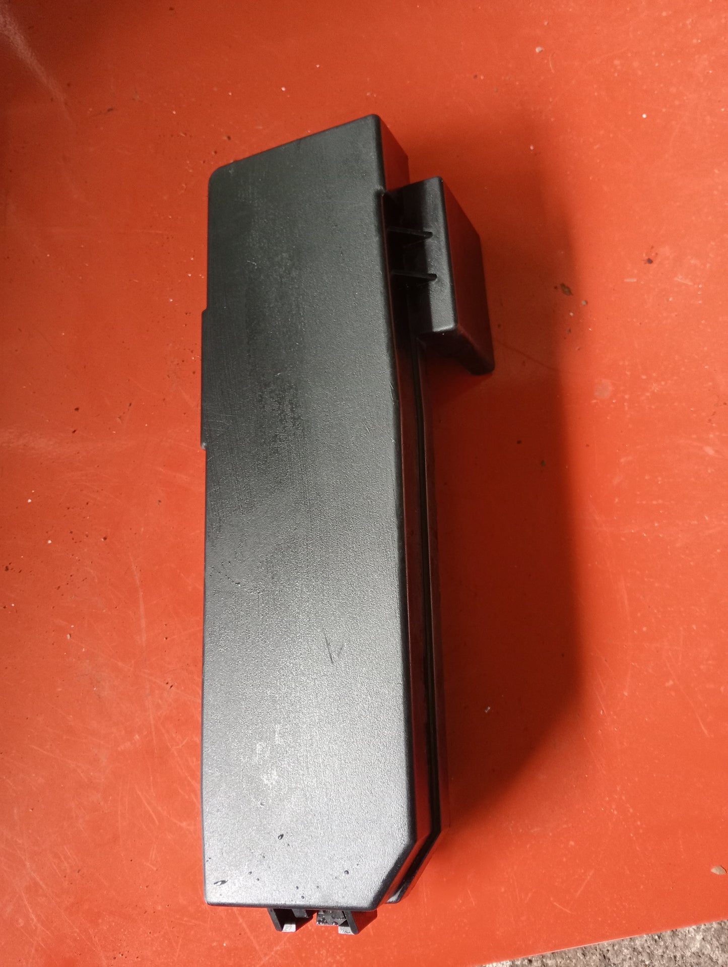 Ford Escape | 2.3 | Fuse Box Cover