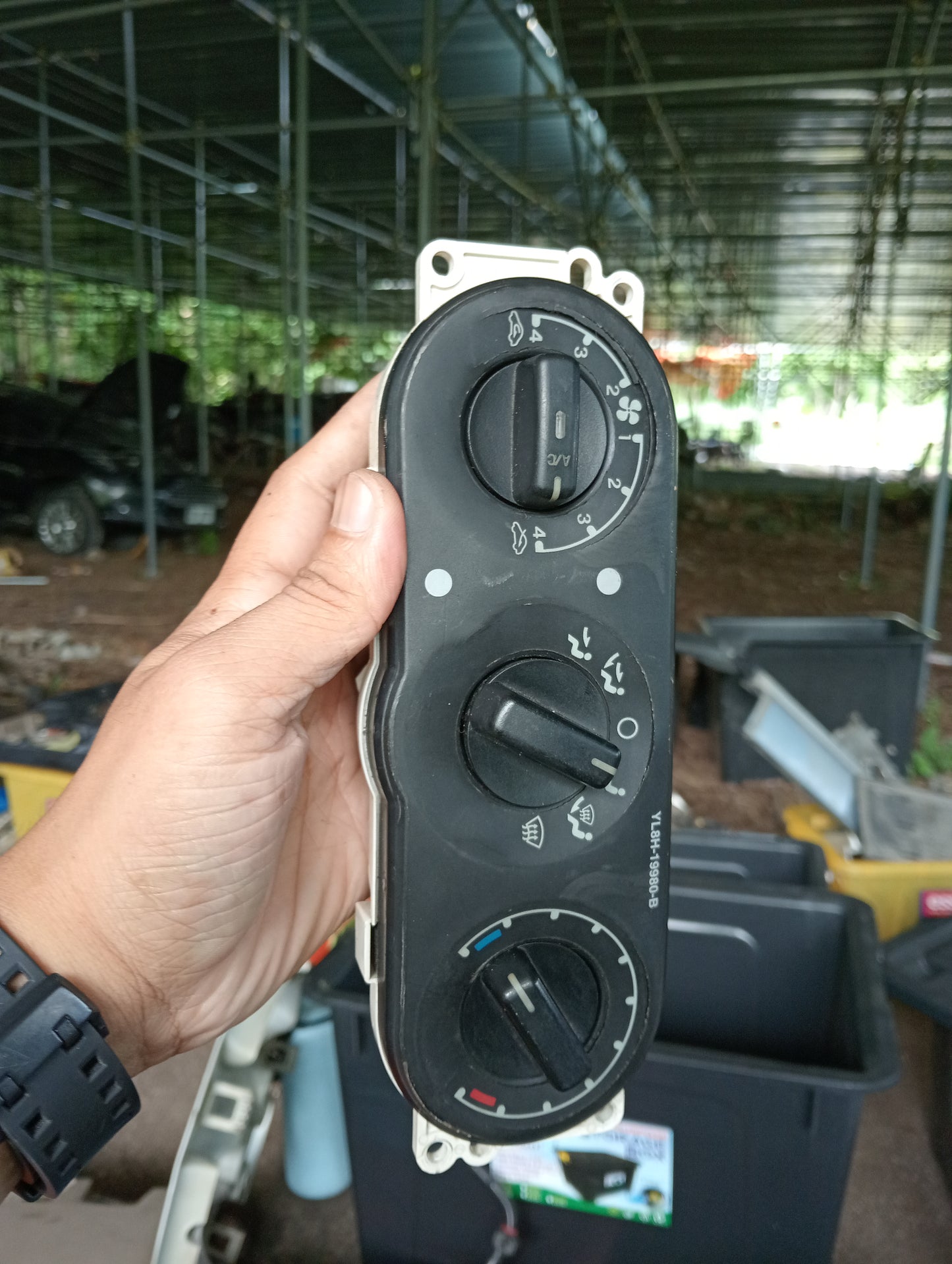 Ford Escape | 2.3 | Climate Control W/ Issue