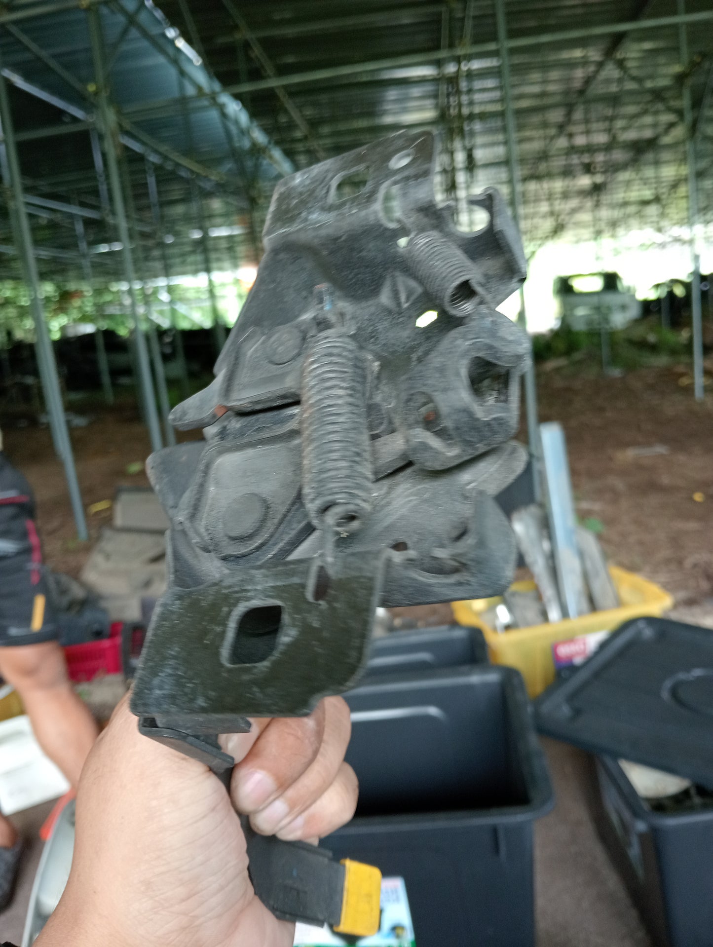 Ford Escape | 2.3 | Hood Lock Actuator