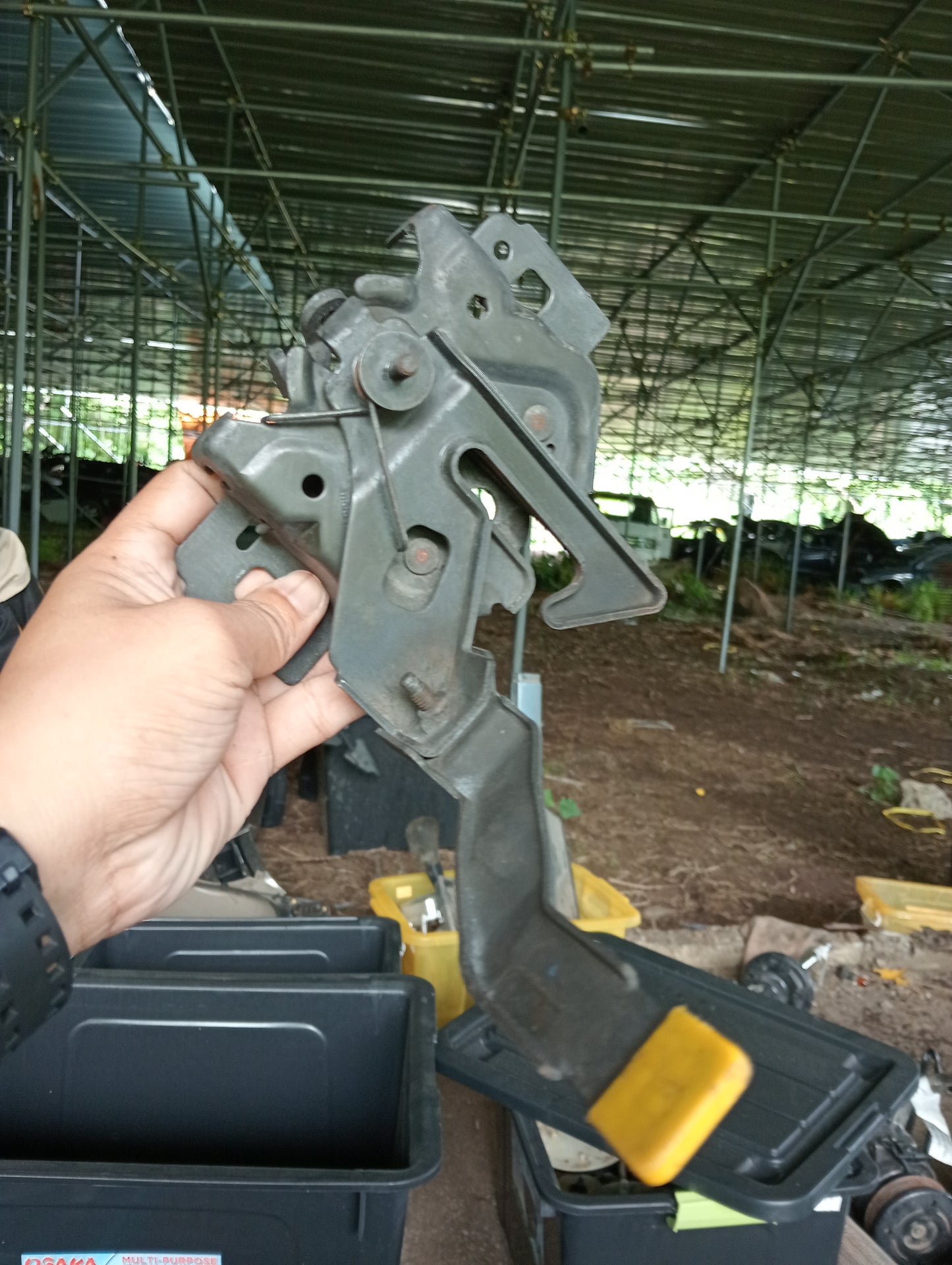 Ford Escape | 2.3 | Hood Lock Actuator