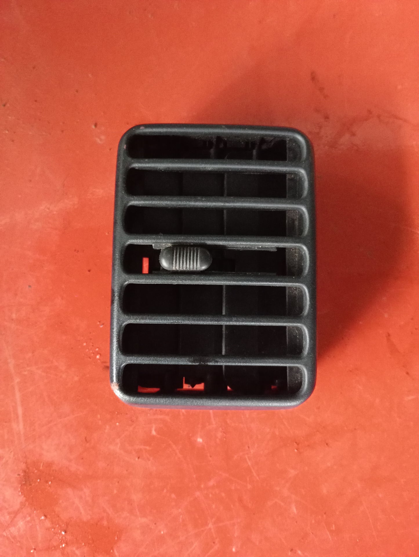 Ford Escape | 2.3 | AC Vent Driver Side