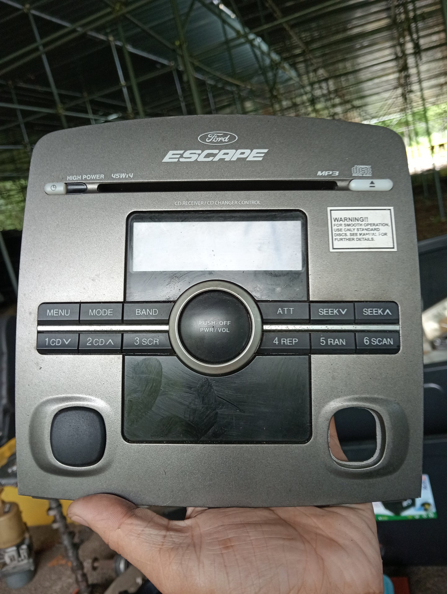 Ford Escape | 2.3 | Stereo