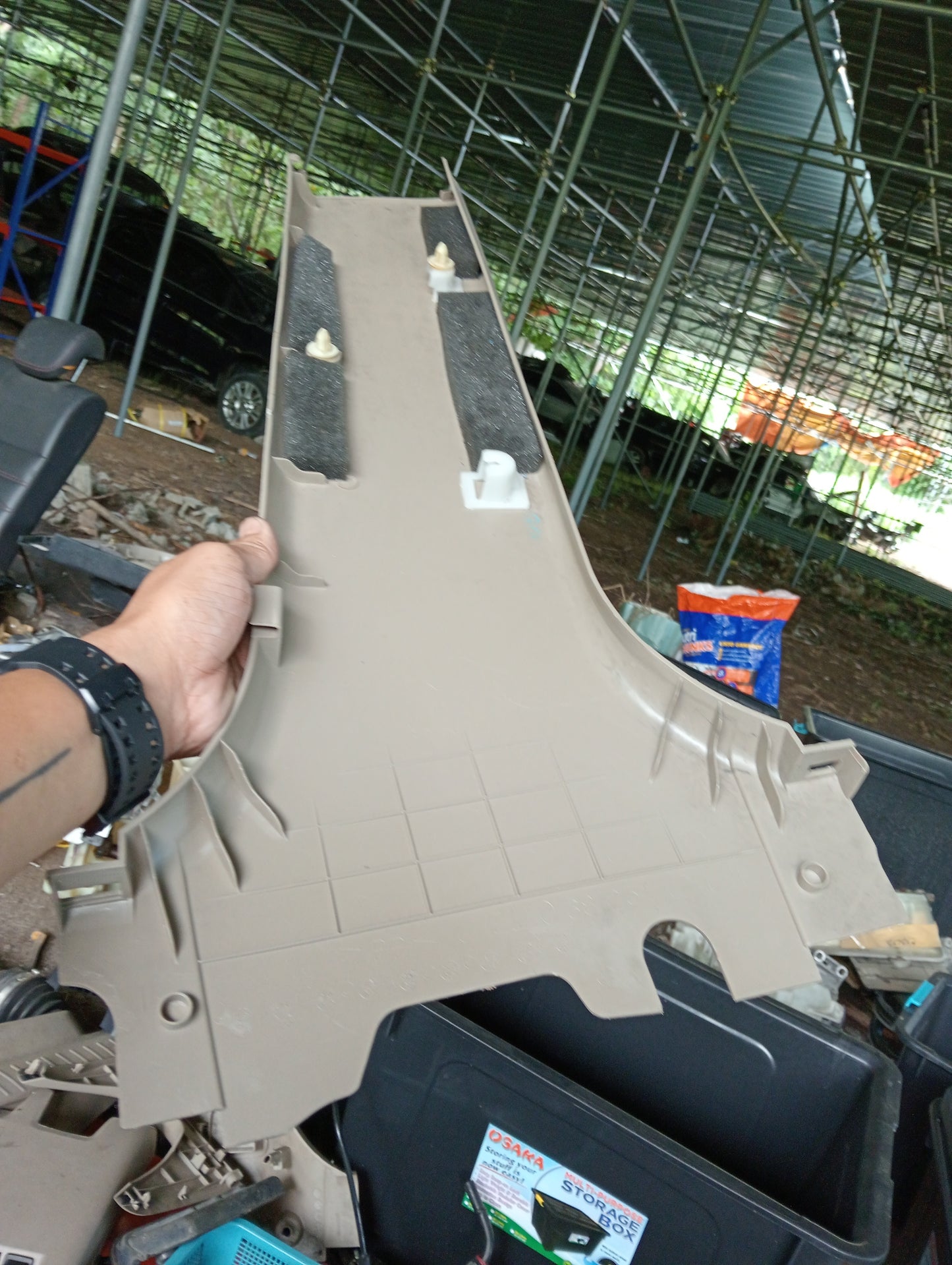 Ford Escape | 2.3 | Interior Trim Cover