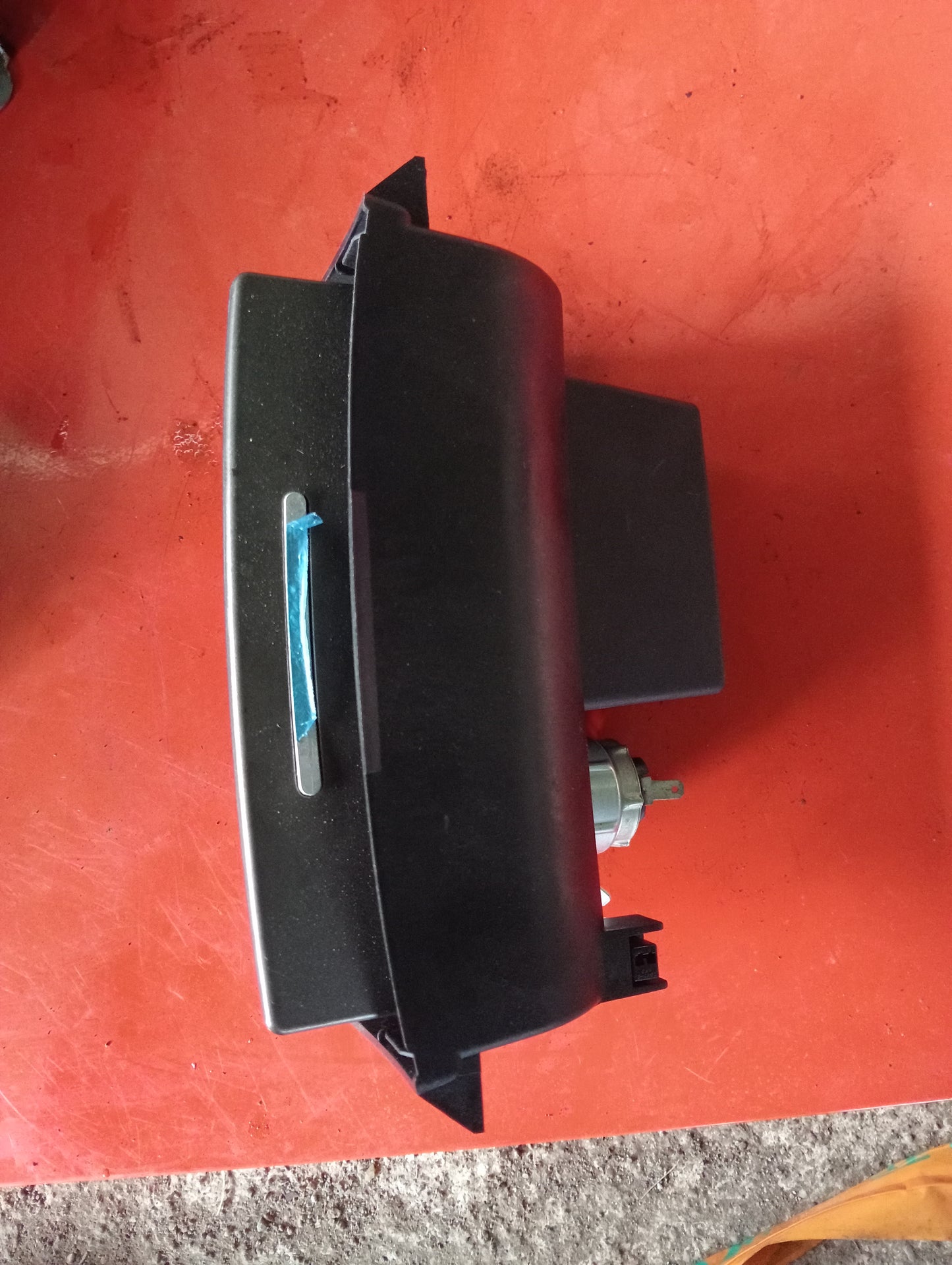 Ford Escape | 2.3 | Center Ash Tray