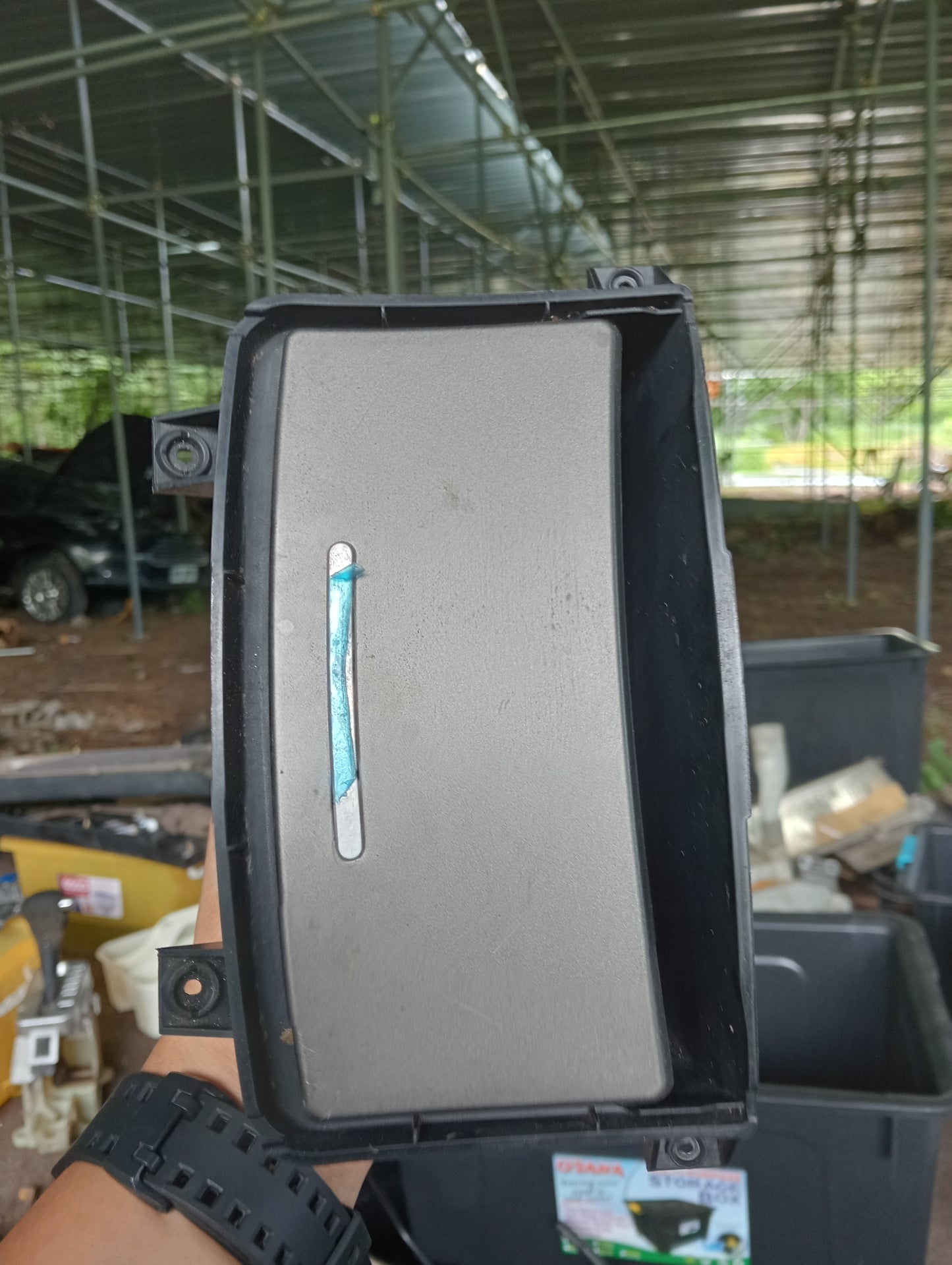 Ford Escape | 2.3 | Center Ash Tray