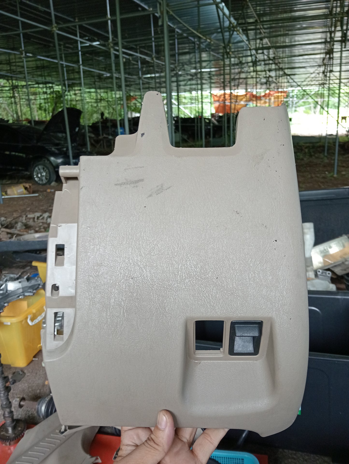 Ford Escape | 2.3 | Driver Side Lower Dashboard Cover