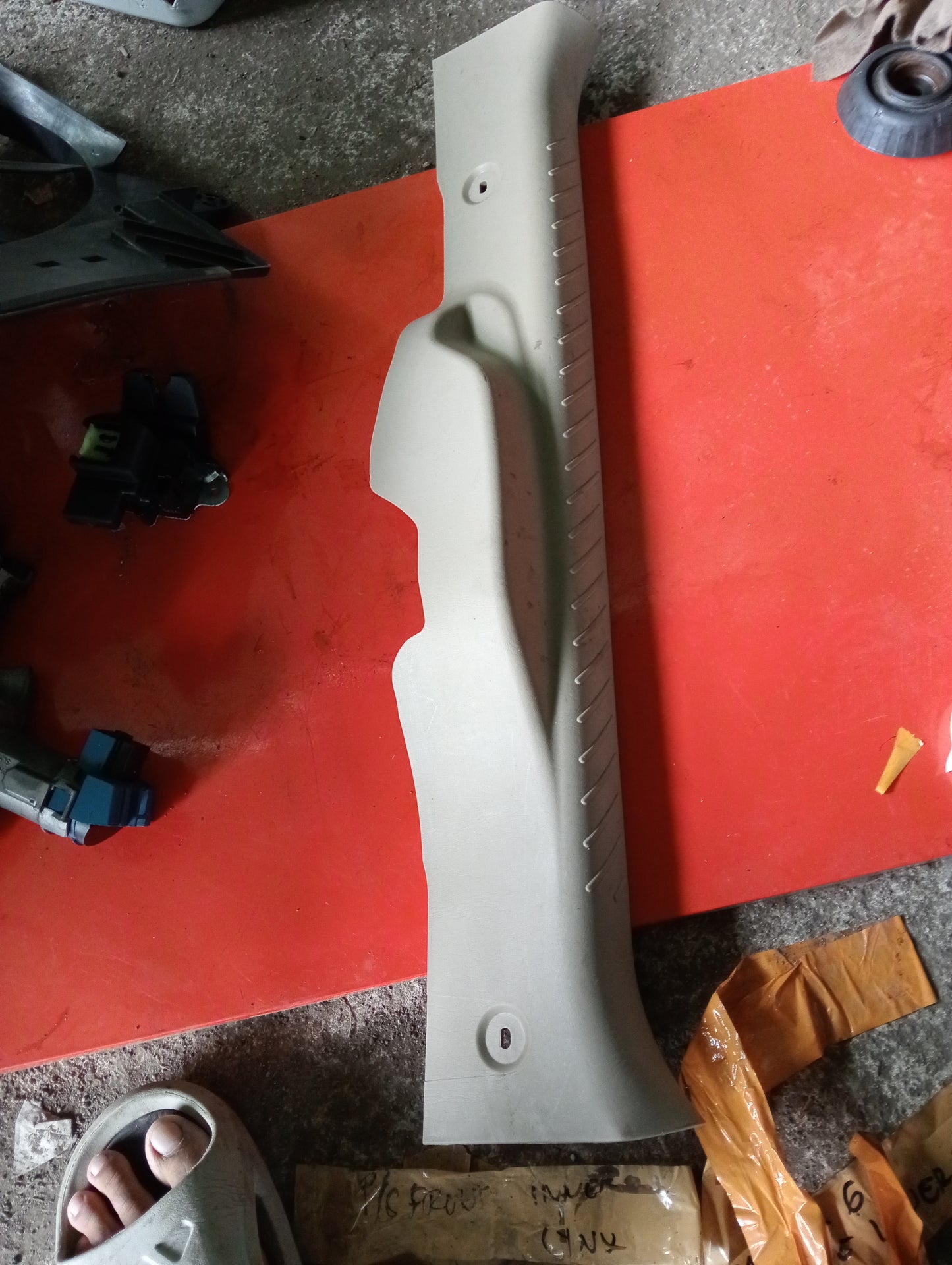 Ford Escape | 2.3 | Interior Trim Cover