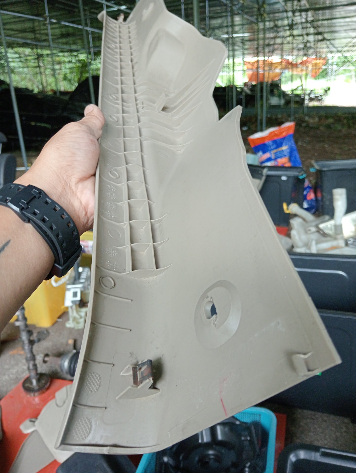 Ford Escape | 2.3 | Interior Trim Cover