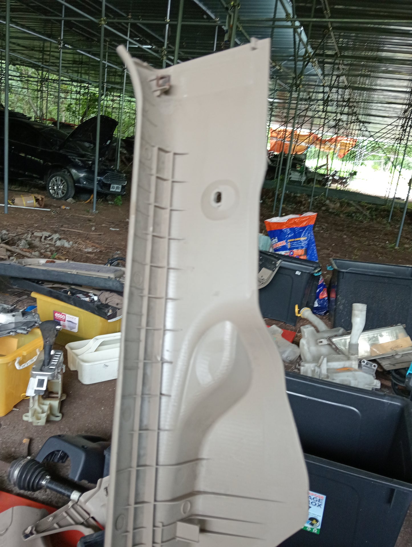 Ford Escape | 2.3 | Interior Trim Cover