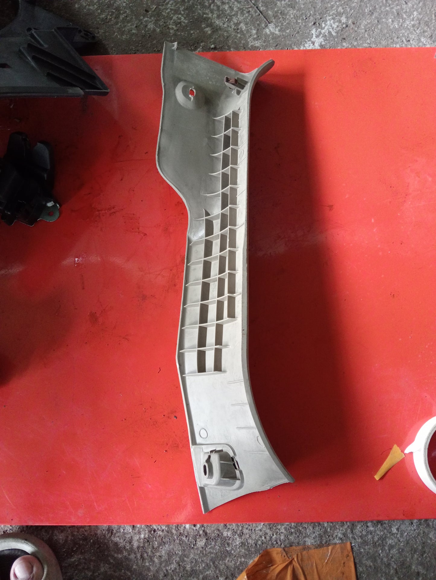 Ford Escape | 2.3 | Interior Trim Cover
