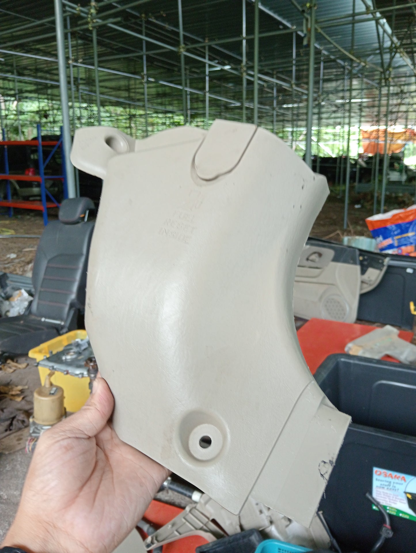 Ford Escape | 2.3 | Lower Kick Panel