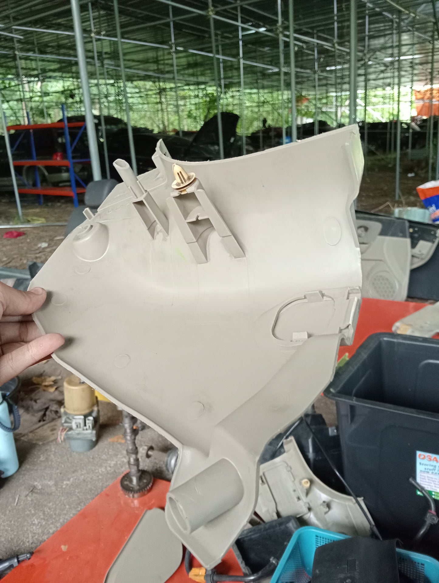 Ford Escape | 2.3 | Lower Kick Panel