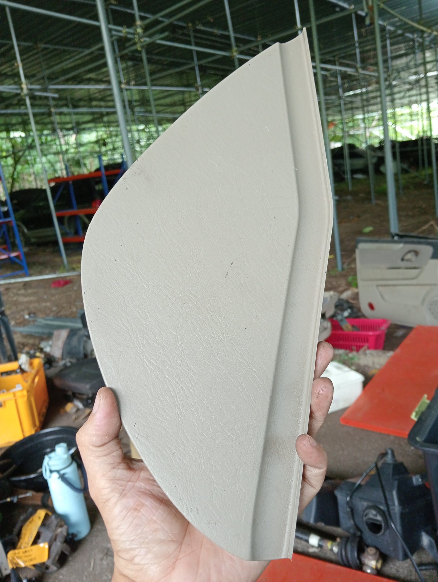 Ford Escape | 2.3 | Interior Trim Cover