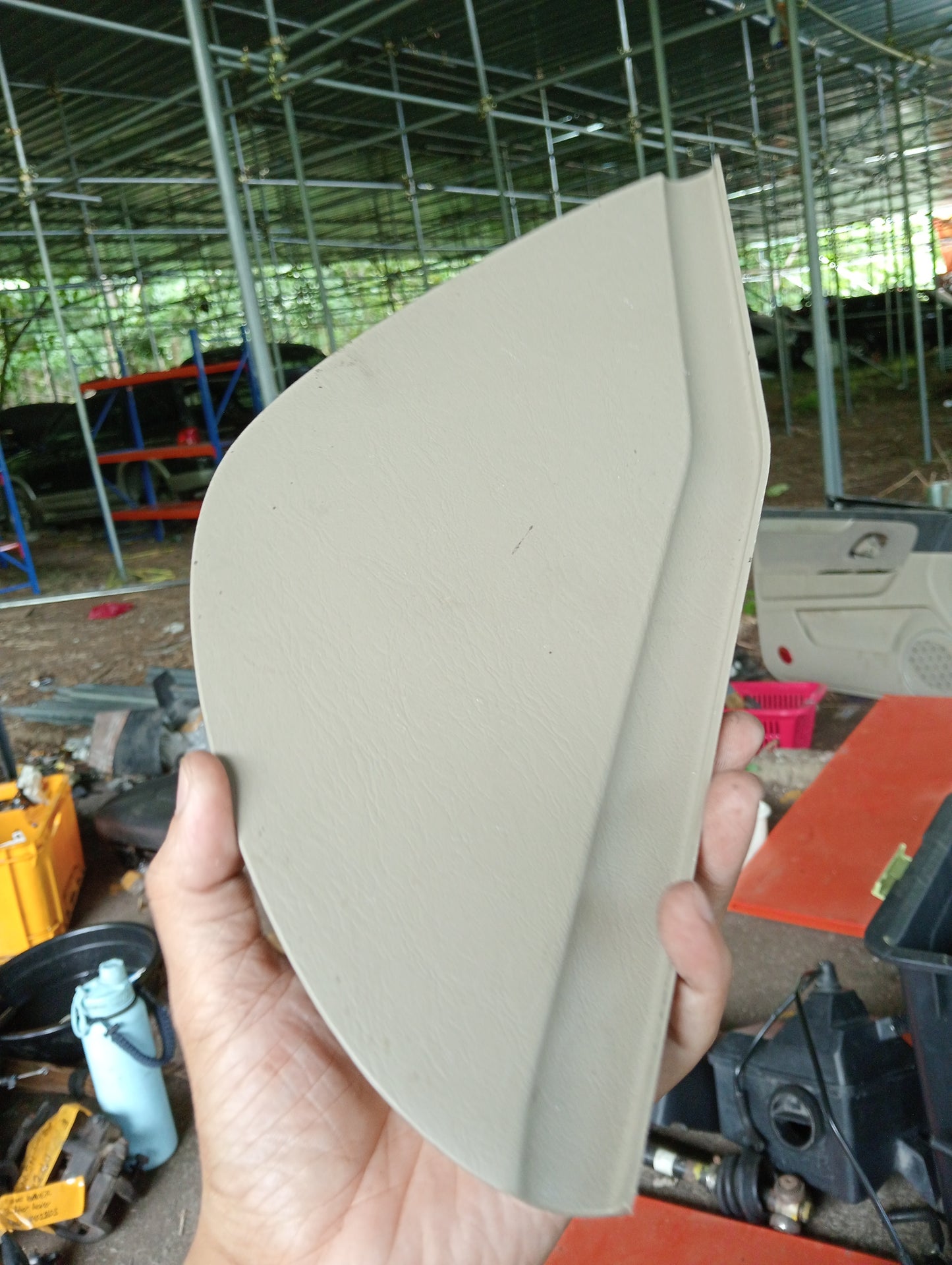 Ford Escape | 2.3 | Interior Trim Cover