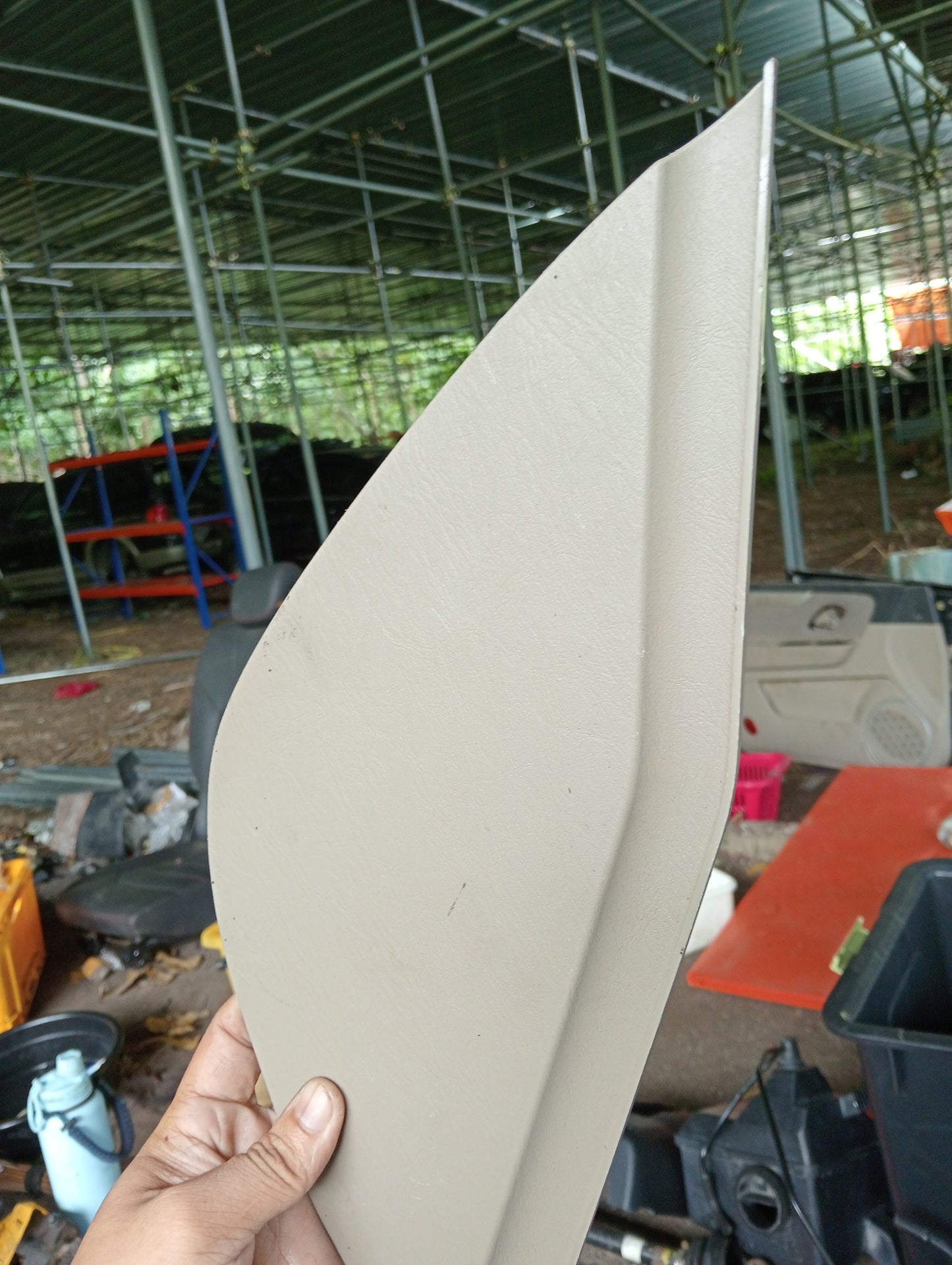 Ford Escape | 2.3 | Interior Trim Cover