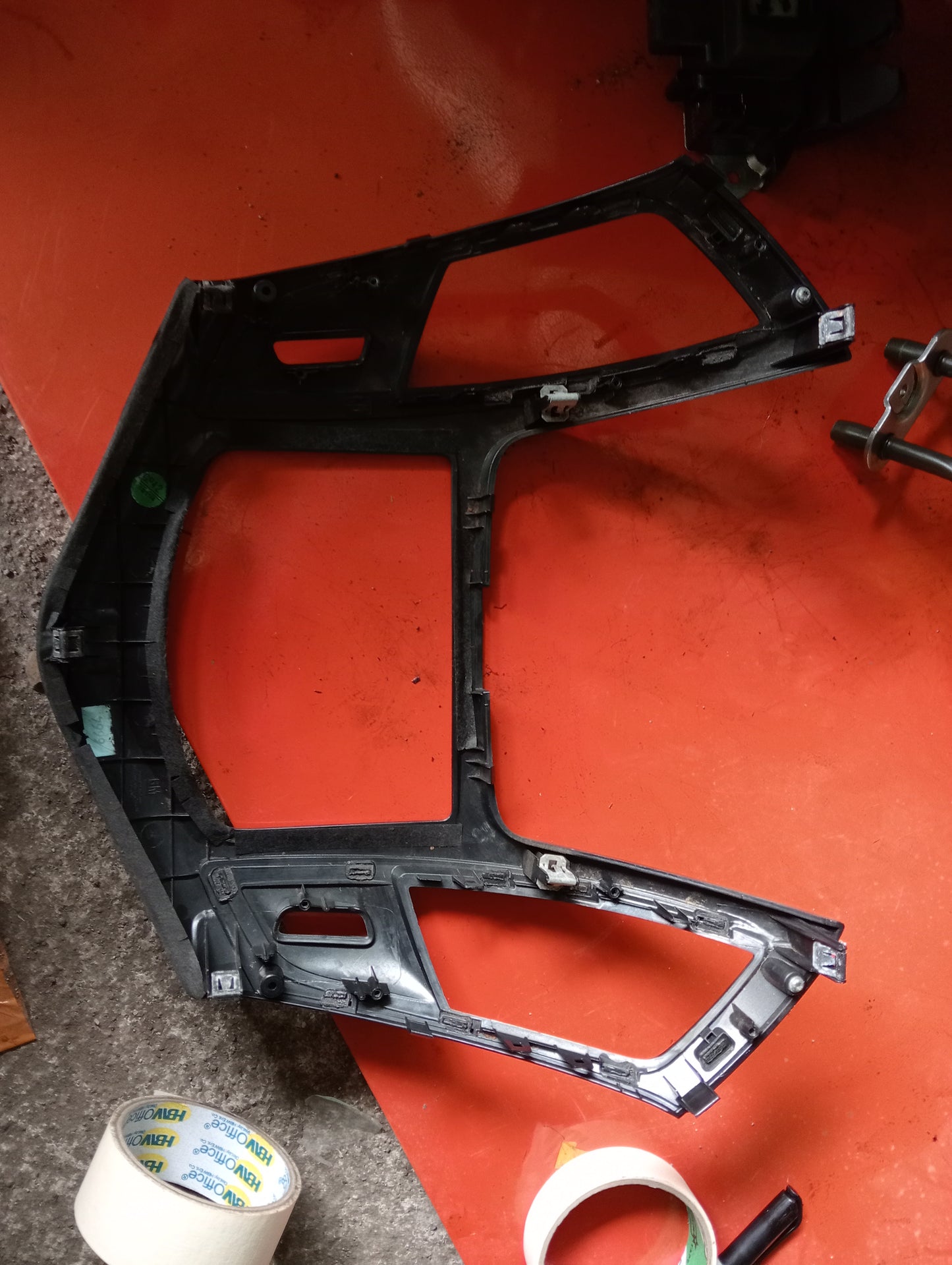 Chevrolet Cruze | Center Frame Cover