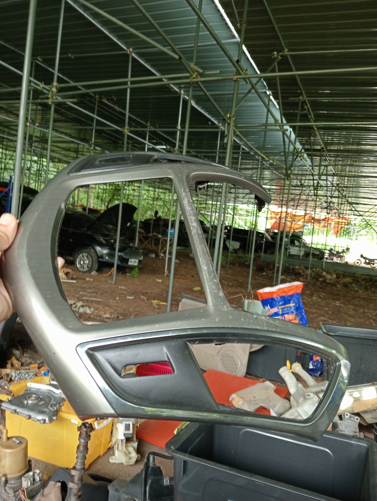 Chevrolet Cruze | Center Frame Cover