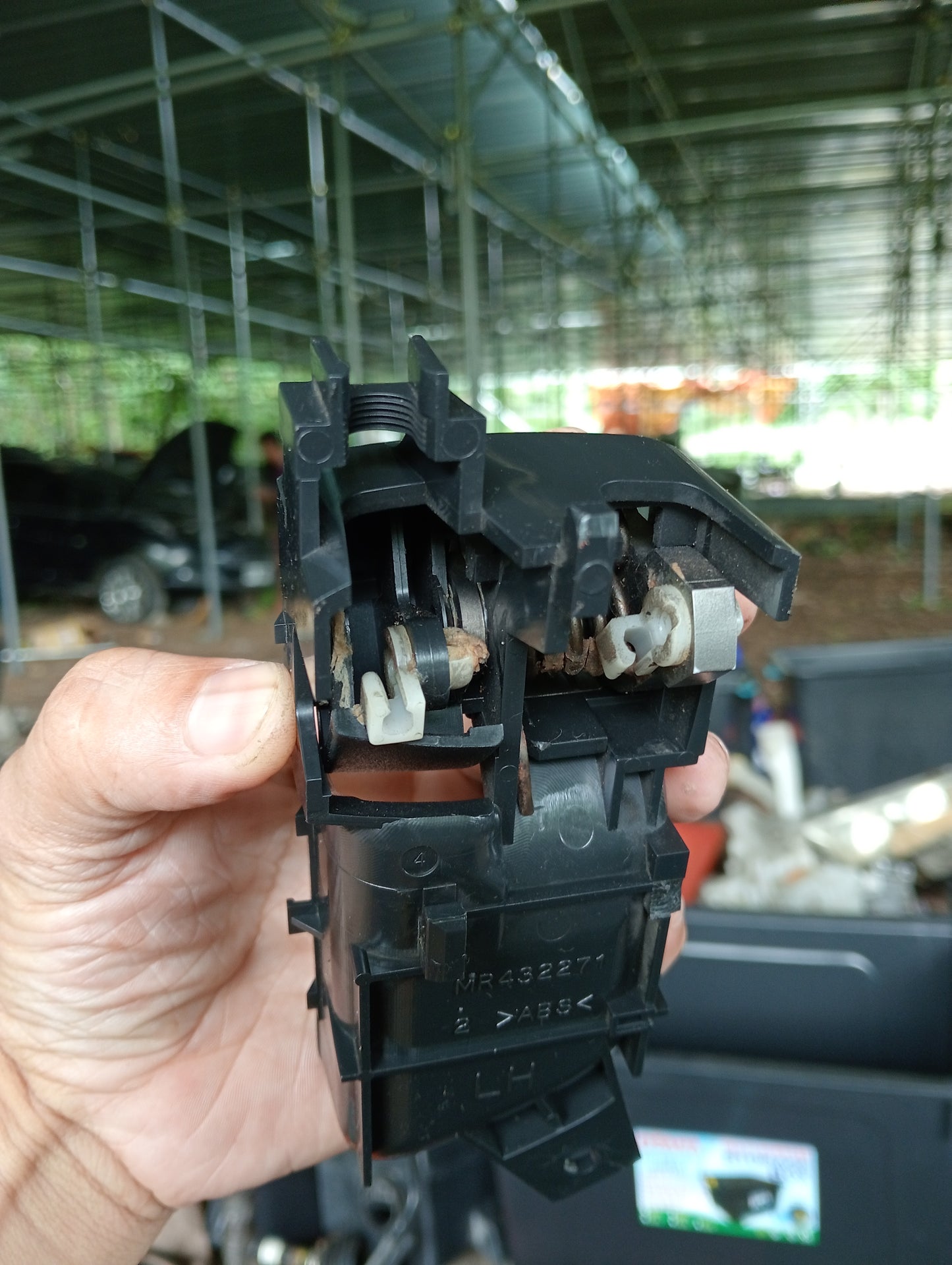 Pajero | Front Driver Side Inner Door Handle