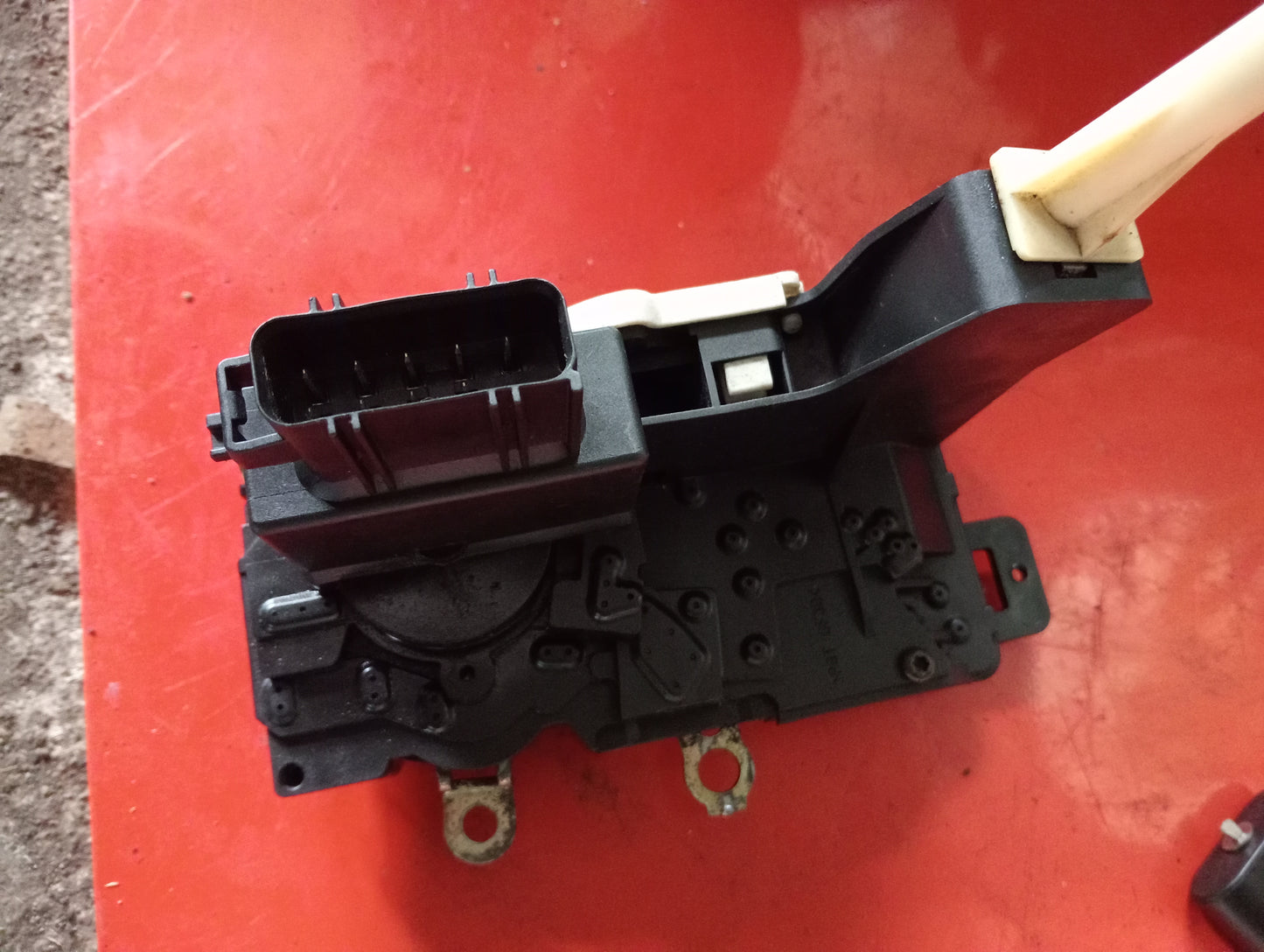 Ford Escape | 2.3 | Rear Driver Side Actuator Lock