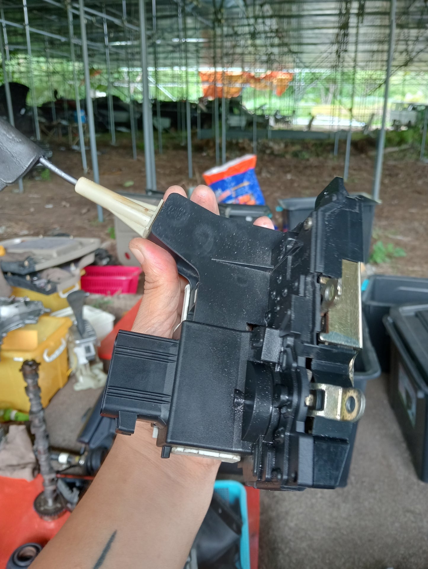 Ford Escape | 2.3 | Rear Driver Side Actuator Lock