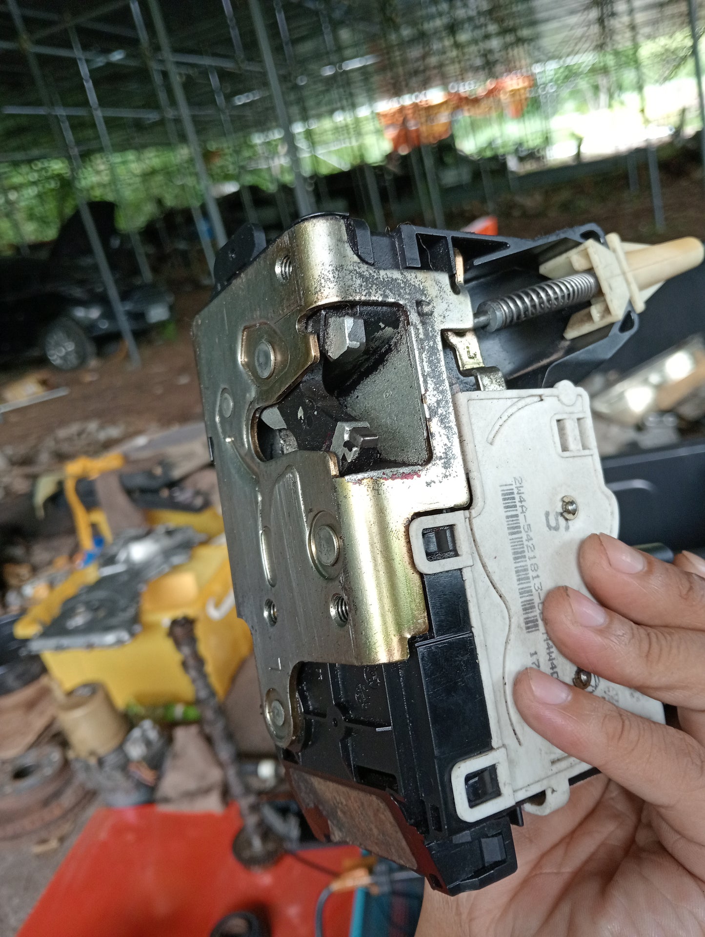 Ford Escape | 2.3 | Rear Driver Side Actuator Lock