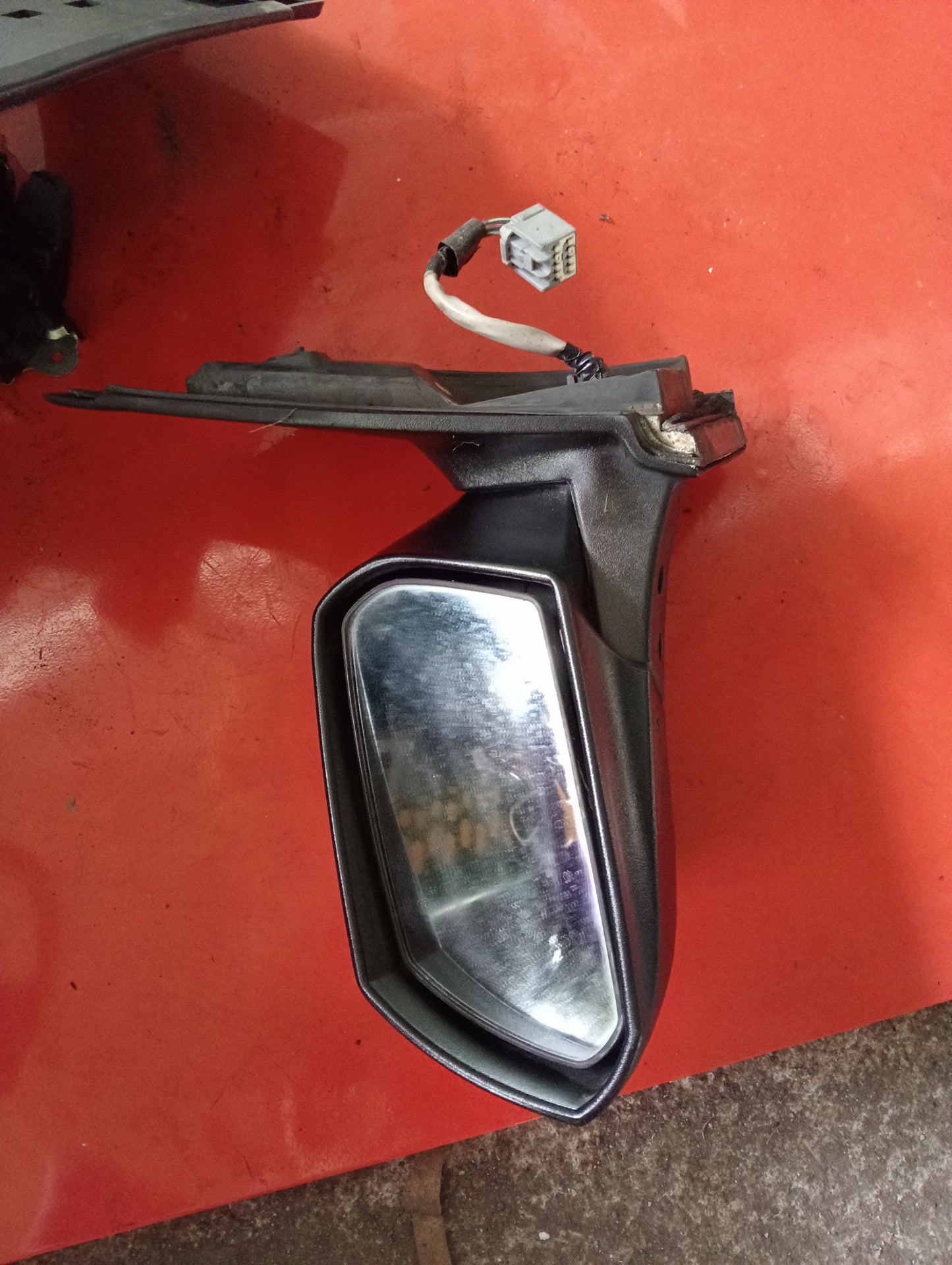 Ford Focus | 2.0 | Driver Side Mirror