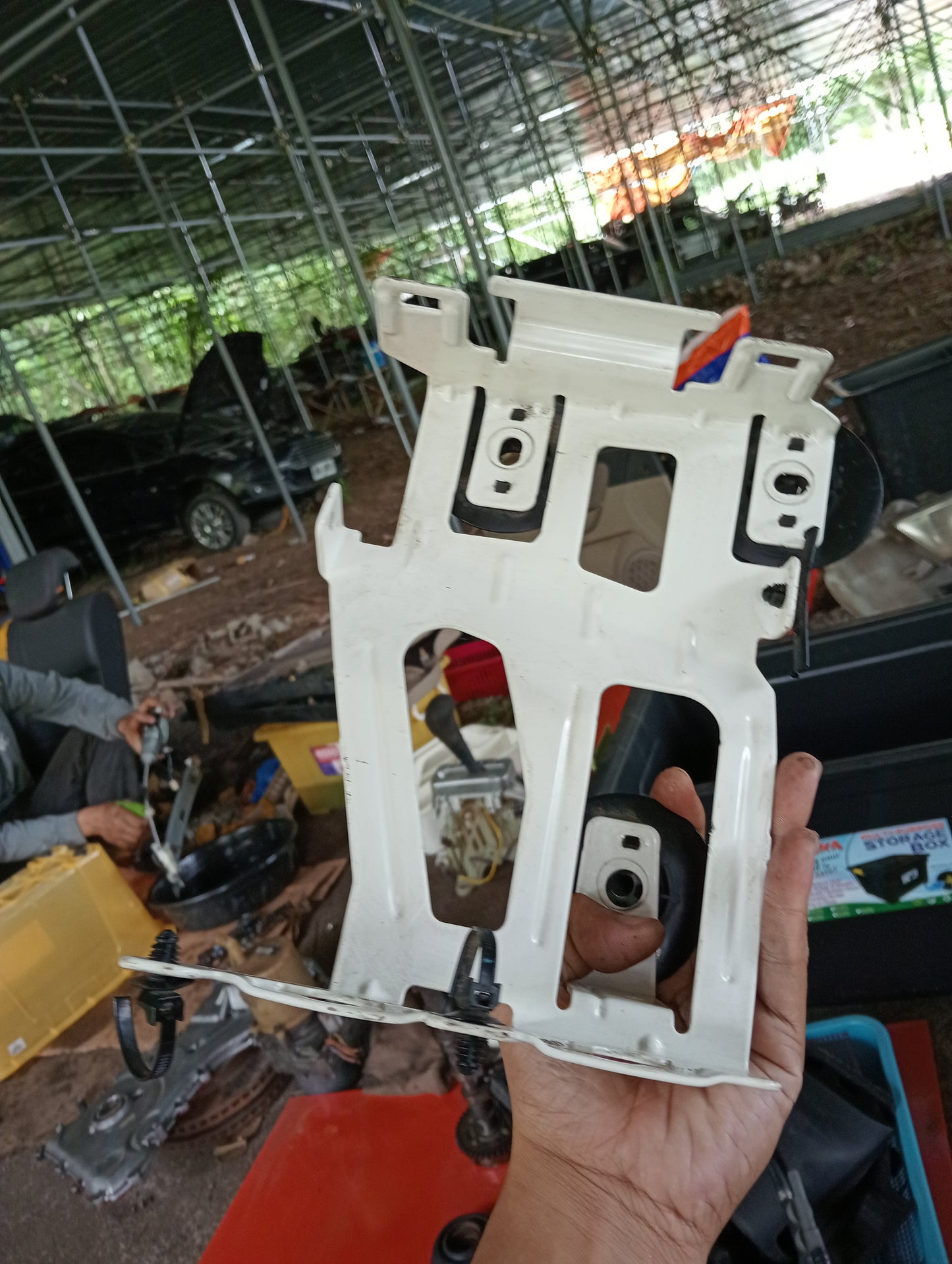 Ford Focus | 2.0 | Mounting
