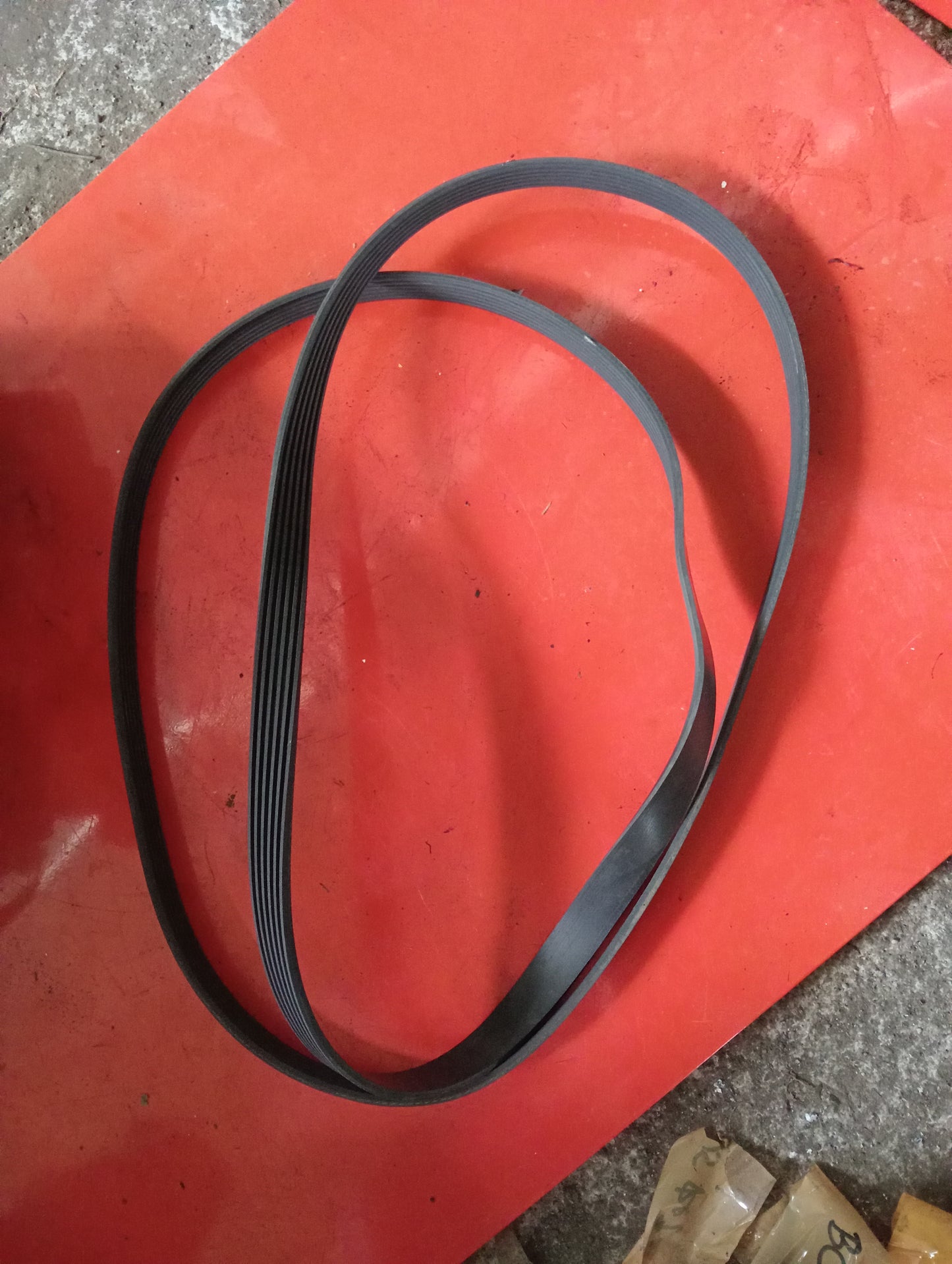 Ford Explorer | Eddie Bauer | 2005 | Fan Belt